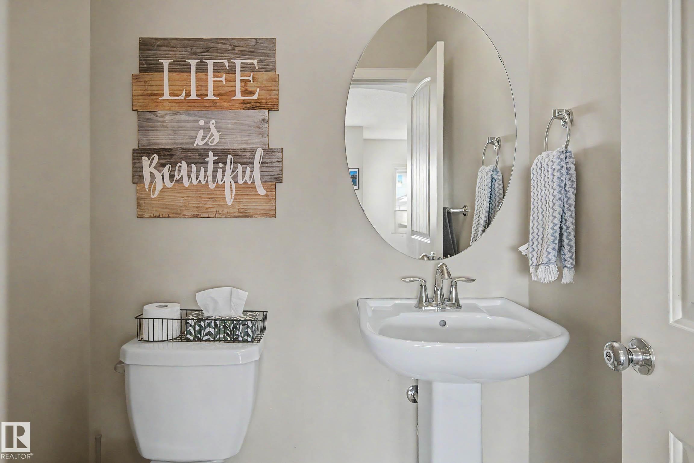 9483 227 Street, Edmonton, AB - Indoor Photo Showing Bathroom