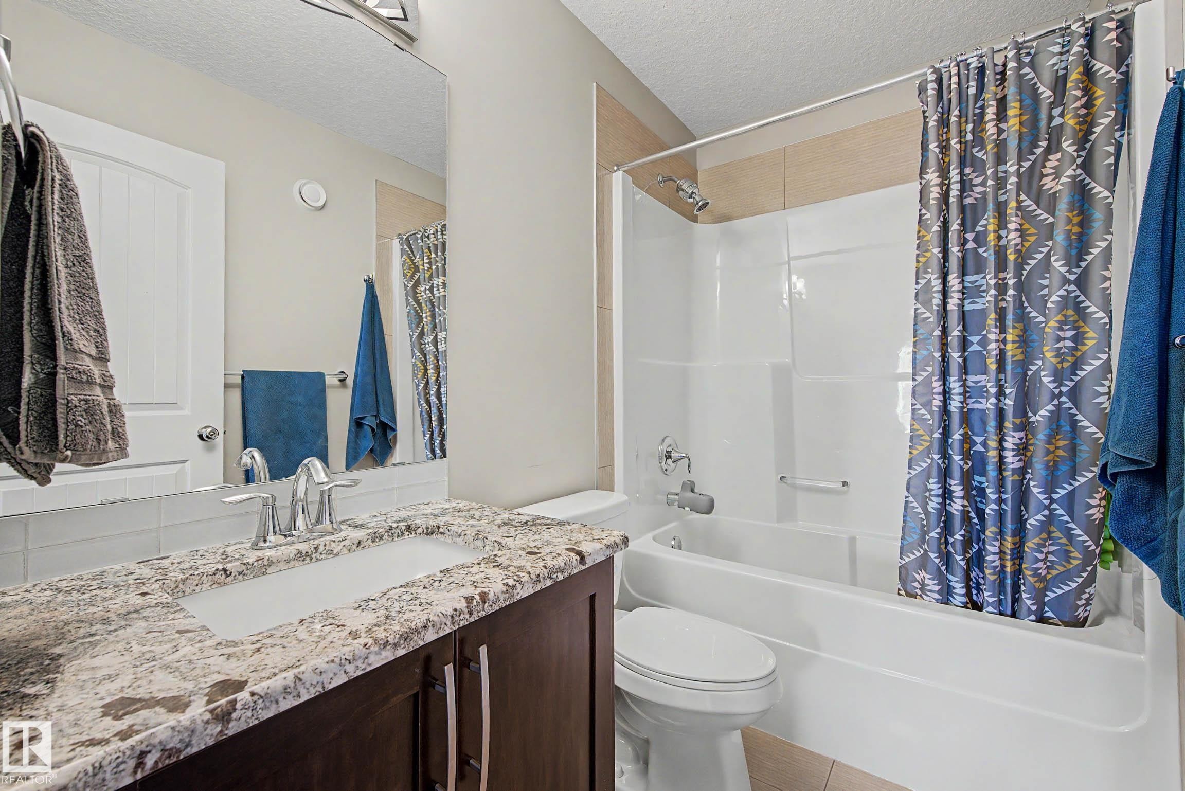 9483 227 Street, Edmonton, AB - Indoor Photo Showing Bathroom