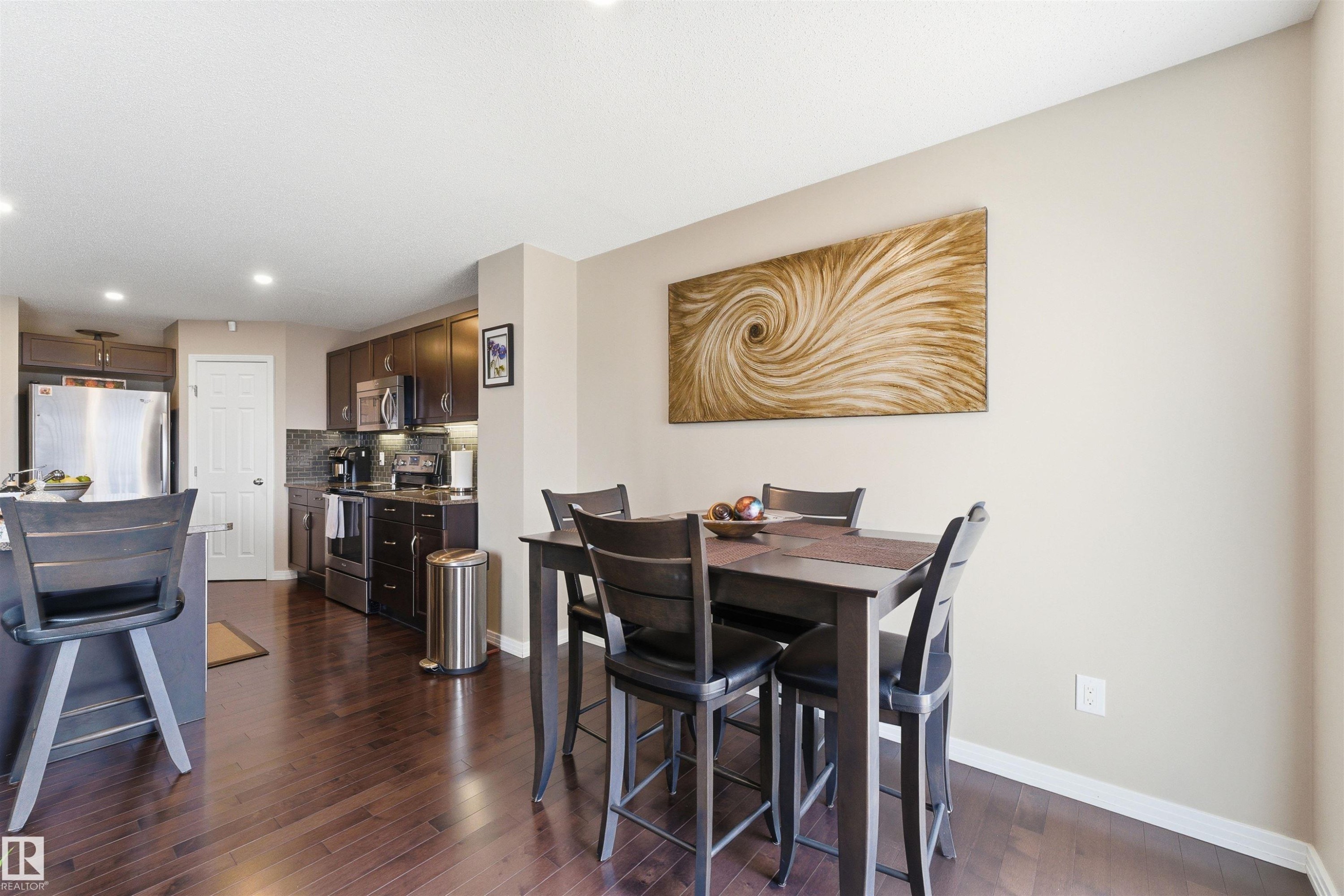 3039 Harvey Cr, Edmonton, AB - Indoor Photo Showing Dining Room
