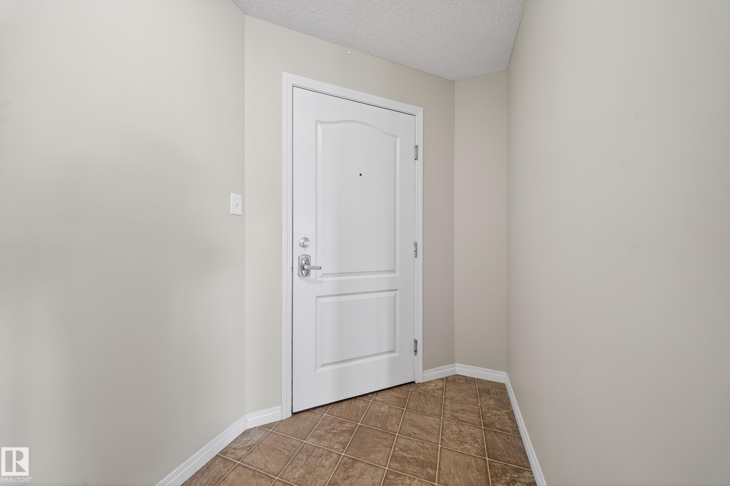 435 1520 Hammond Gate, Edmonton, AB - Indoor Photo Showing Other Room