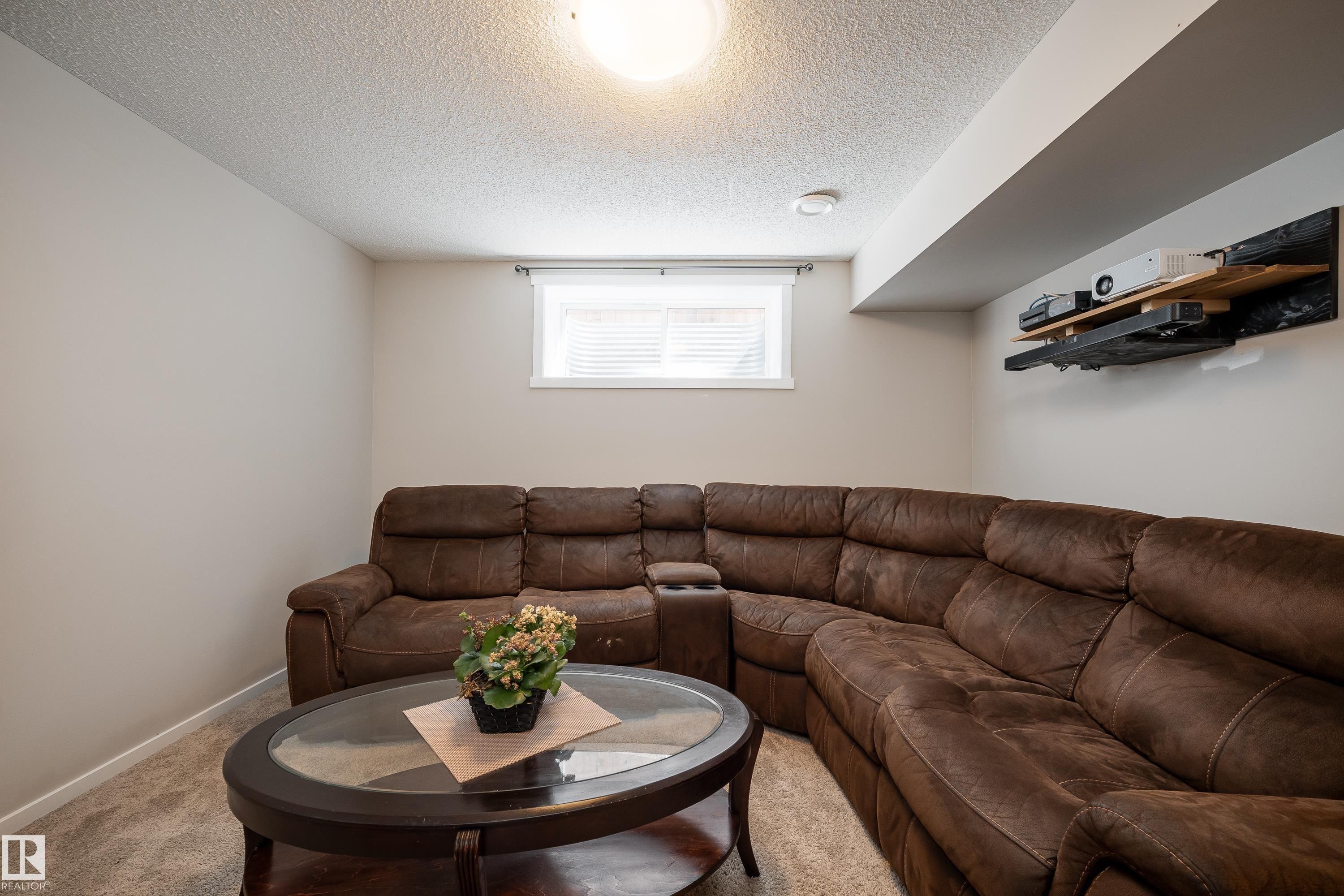 3222 Chernowski Way, Edmonton, AB - Indoor