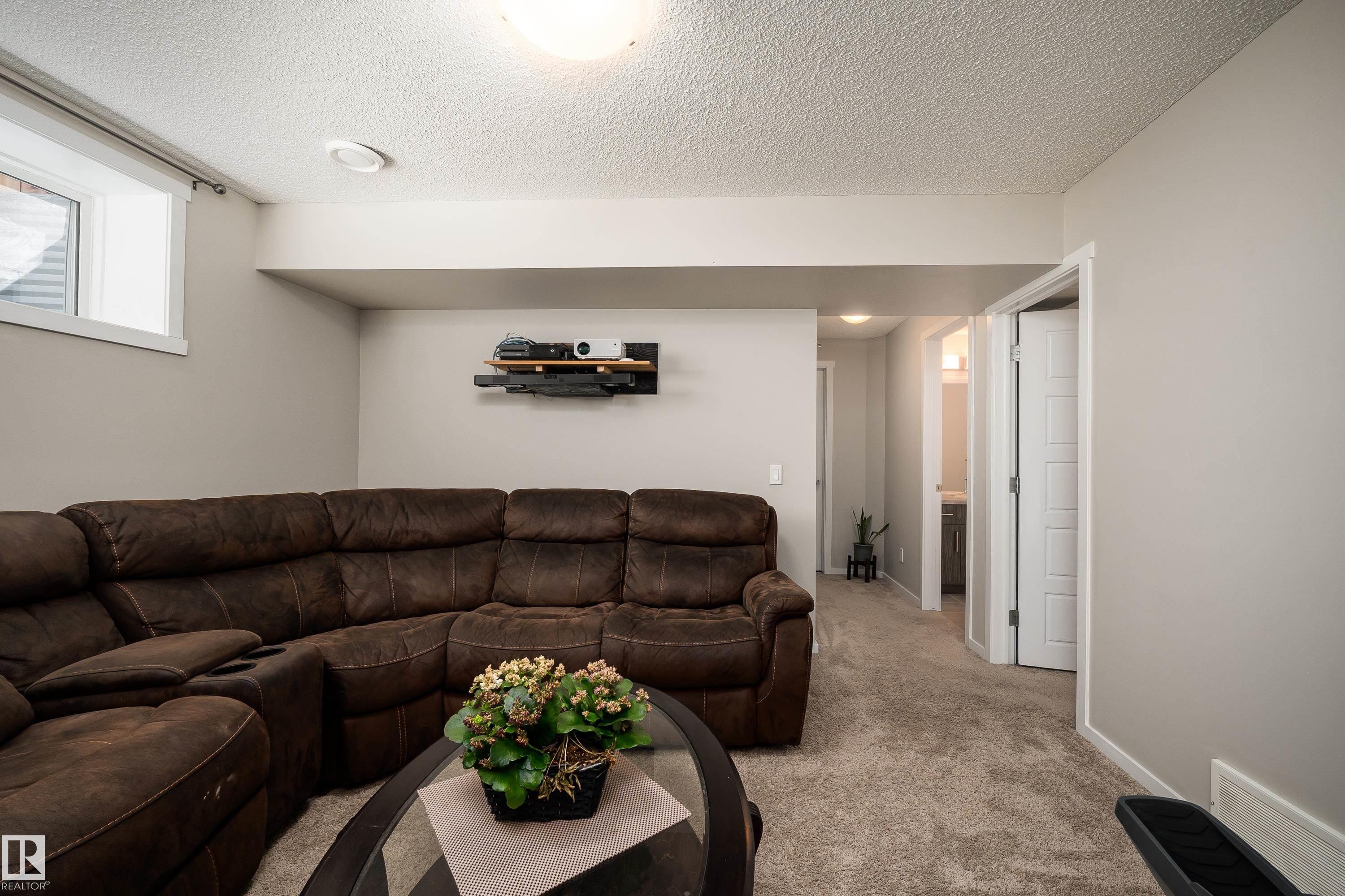 3222 Chernowski Way, Edmonton, AB - Indoor Photo Showing Living Room
