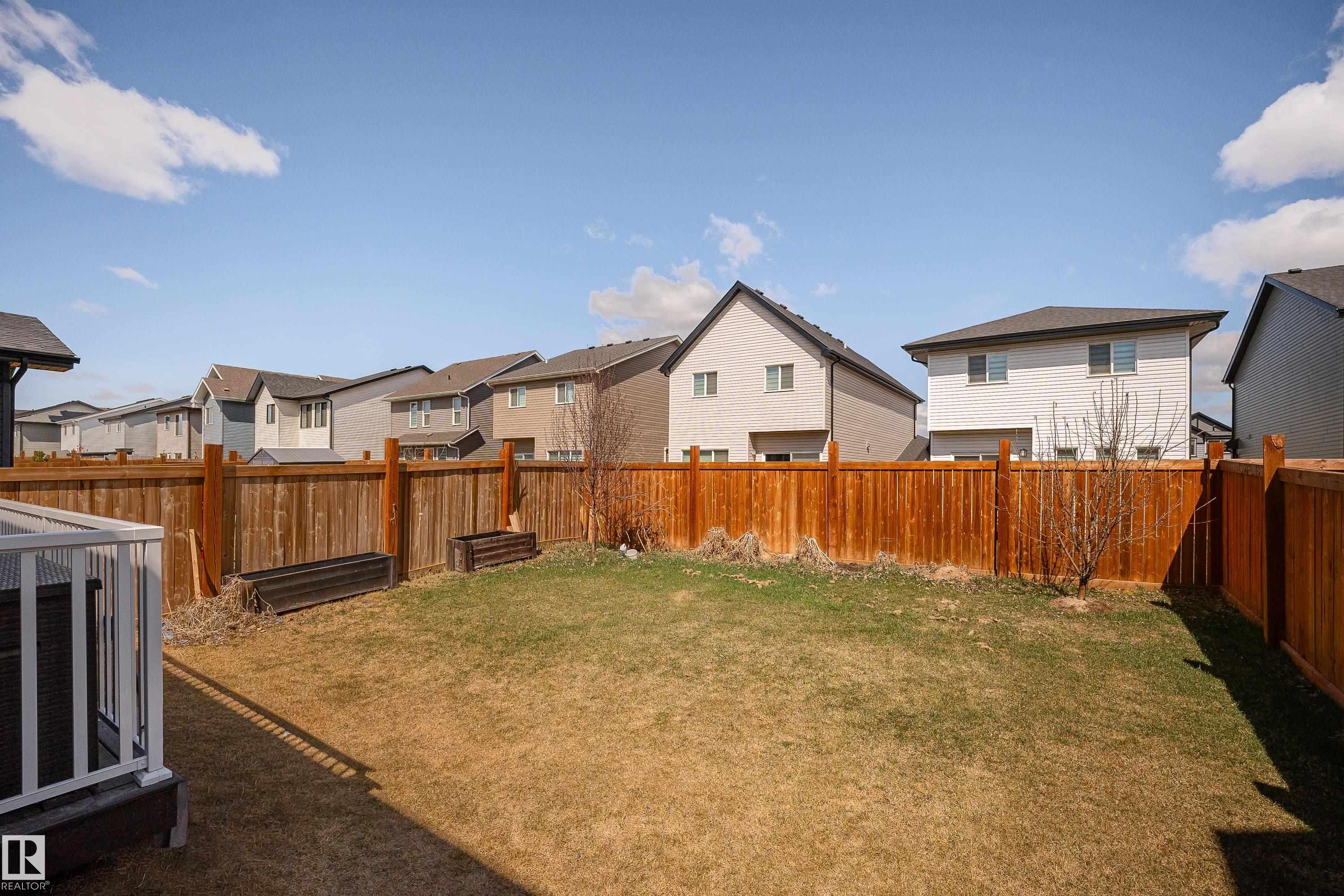 3222 Chernowski Way, Edmonton, AB - Outdoor