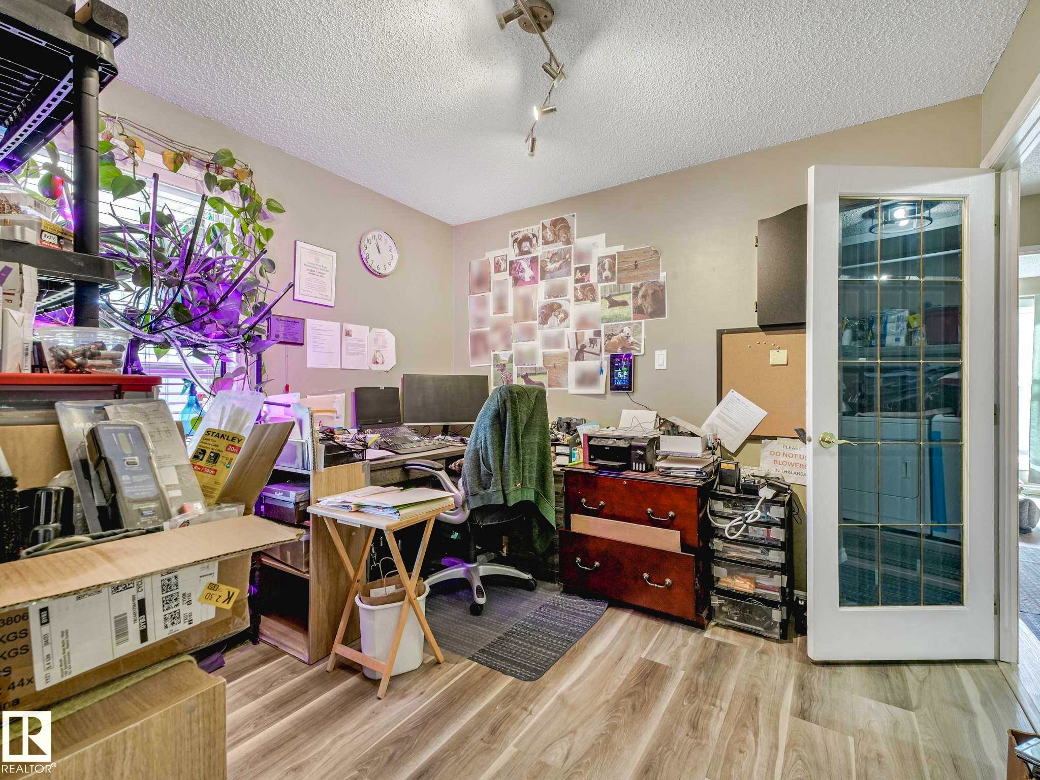 1102 Saddleback Road, Edmonton, AB - Indoor Photo Showing Bedroom