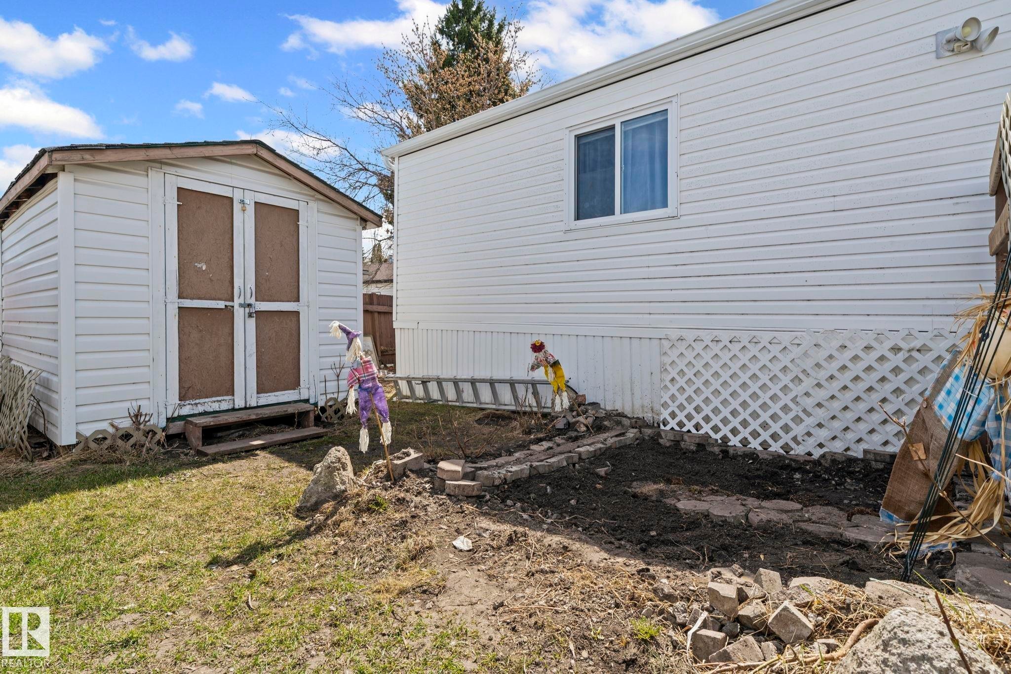 Image quality insufficient for description - 623 Evergreen Park, Edmonton, AB - Outdoor With Exterior