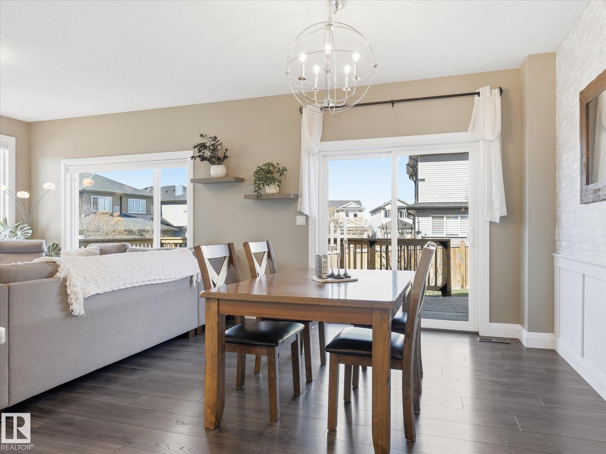 8420 Cushing Court, Edmonton, AB - Indoor