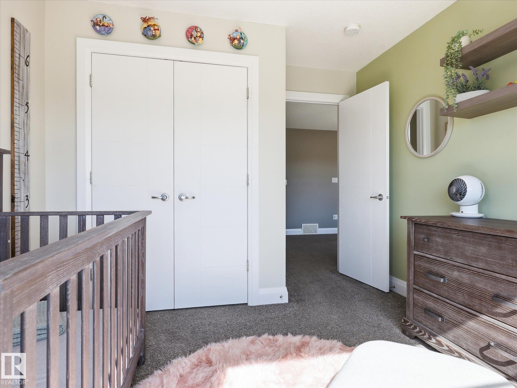 8420 Cushing Court, Edmonton, AB - Indoor Photo Showing Bedroom