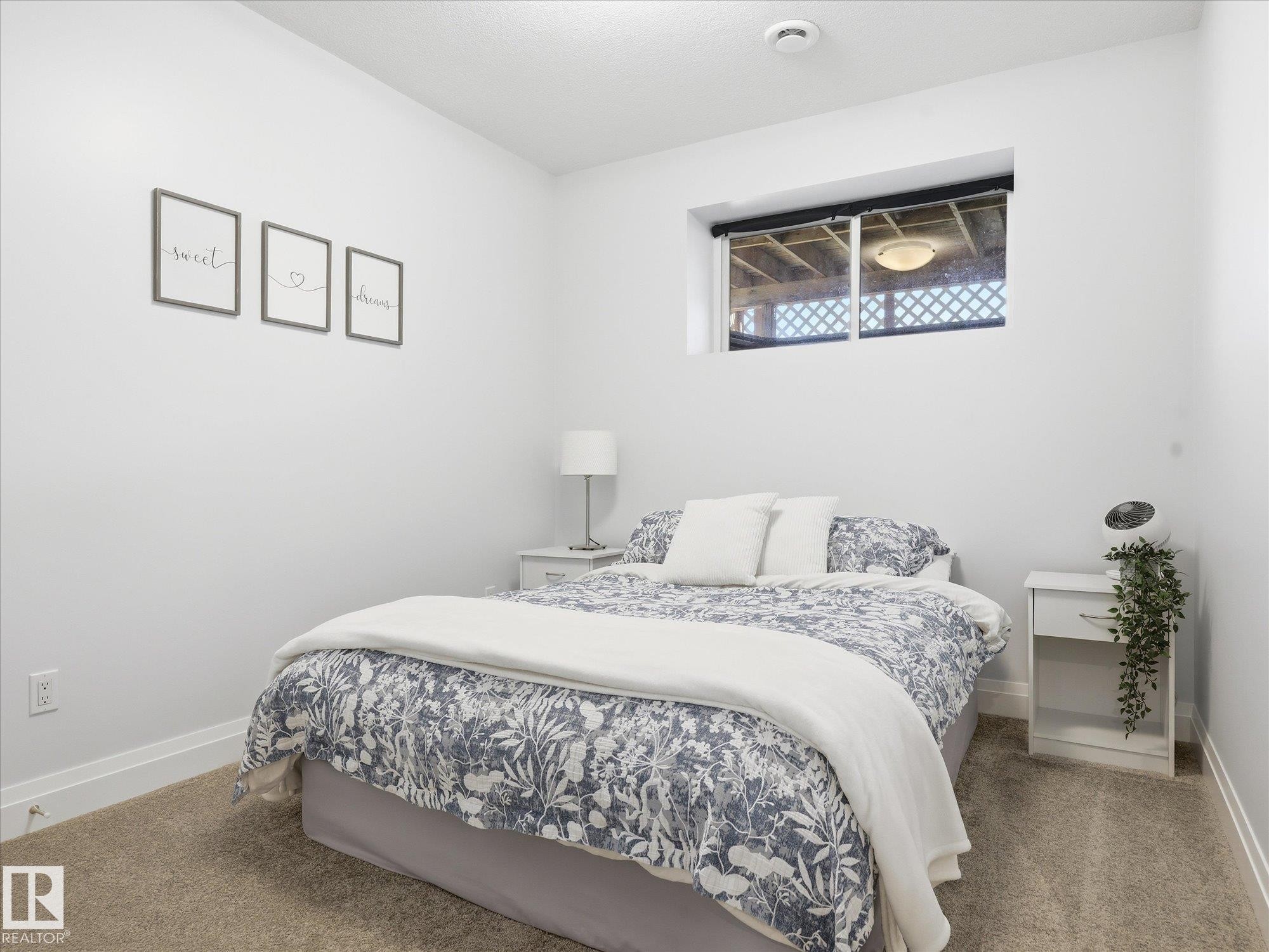 8420 Cushing Court, Edmonton, AB - Indoor Photo Showing Bedroom