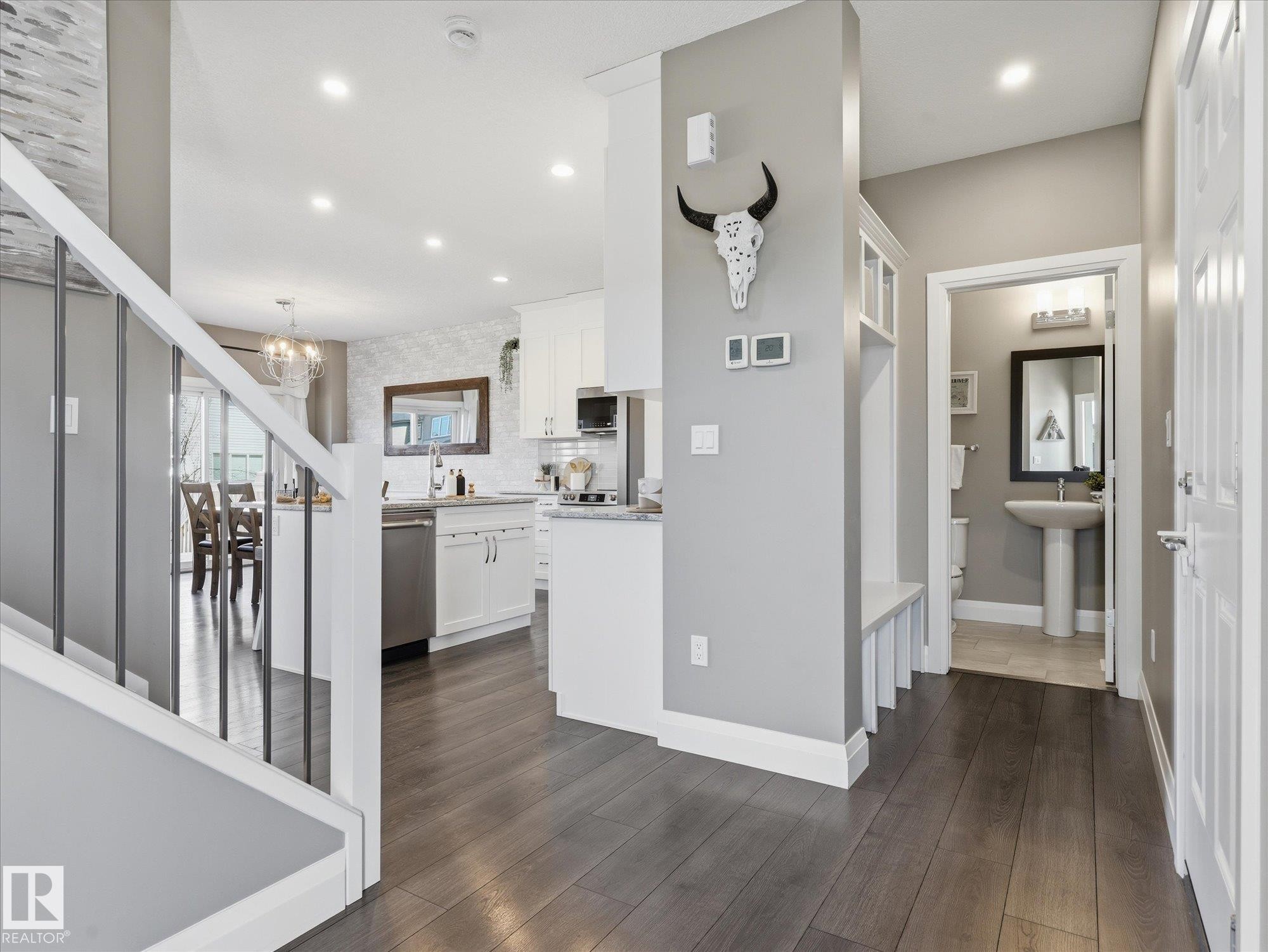 8420 Cushing Court, Edmonton, AB - Indoor