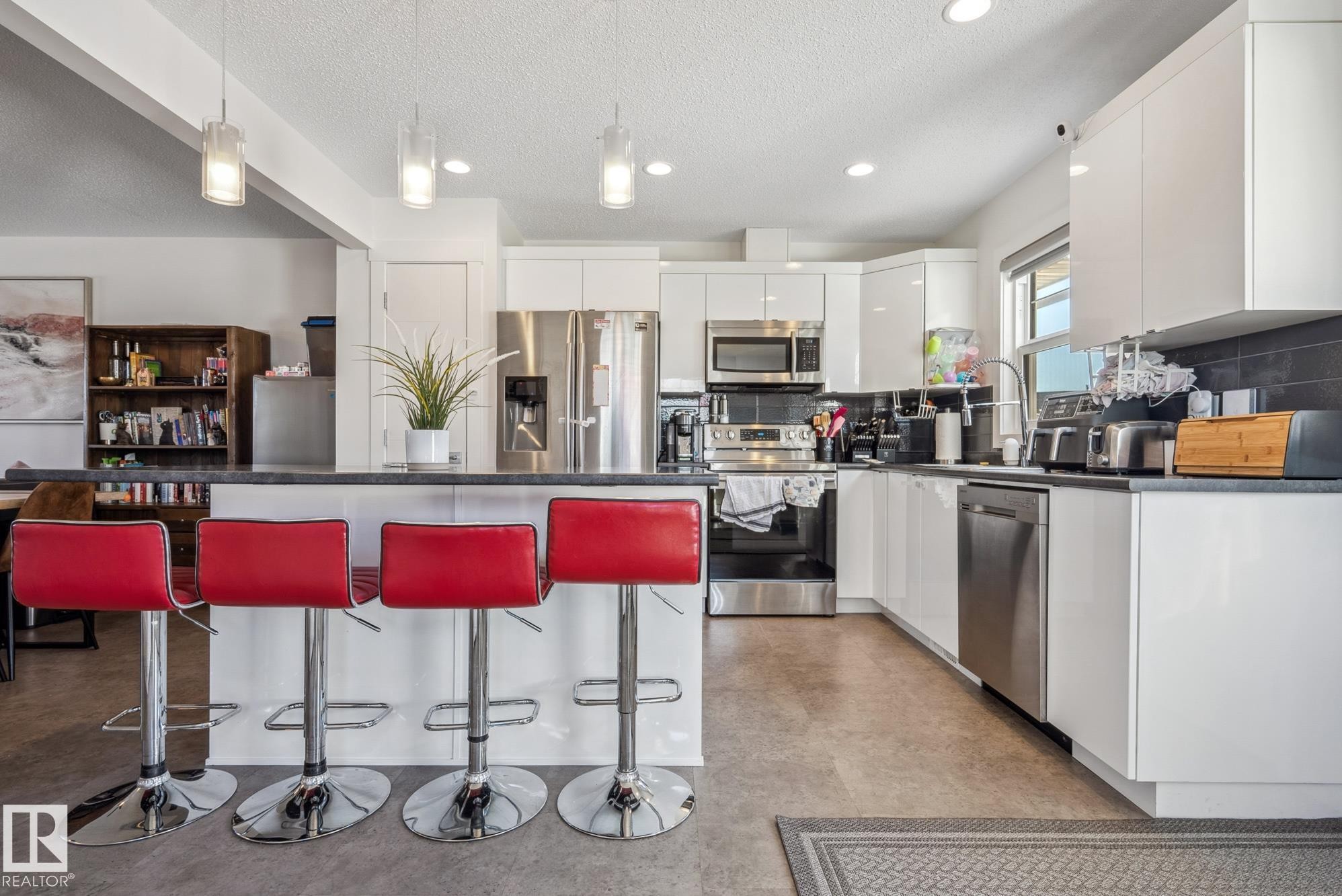 76 330 Bulyea Road, Edmonton, AB - Indoor Photo Showing Kitchen With Upgraded Kitchen