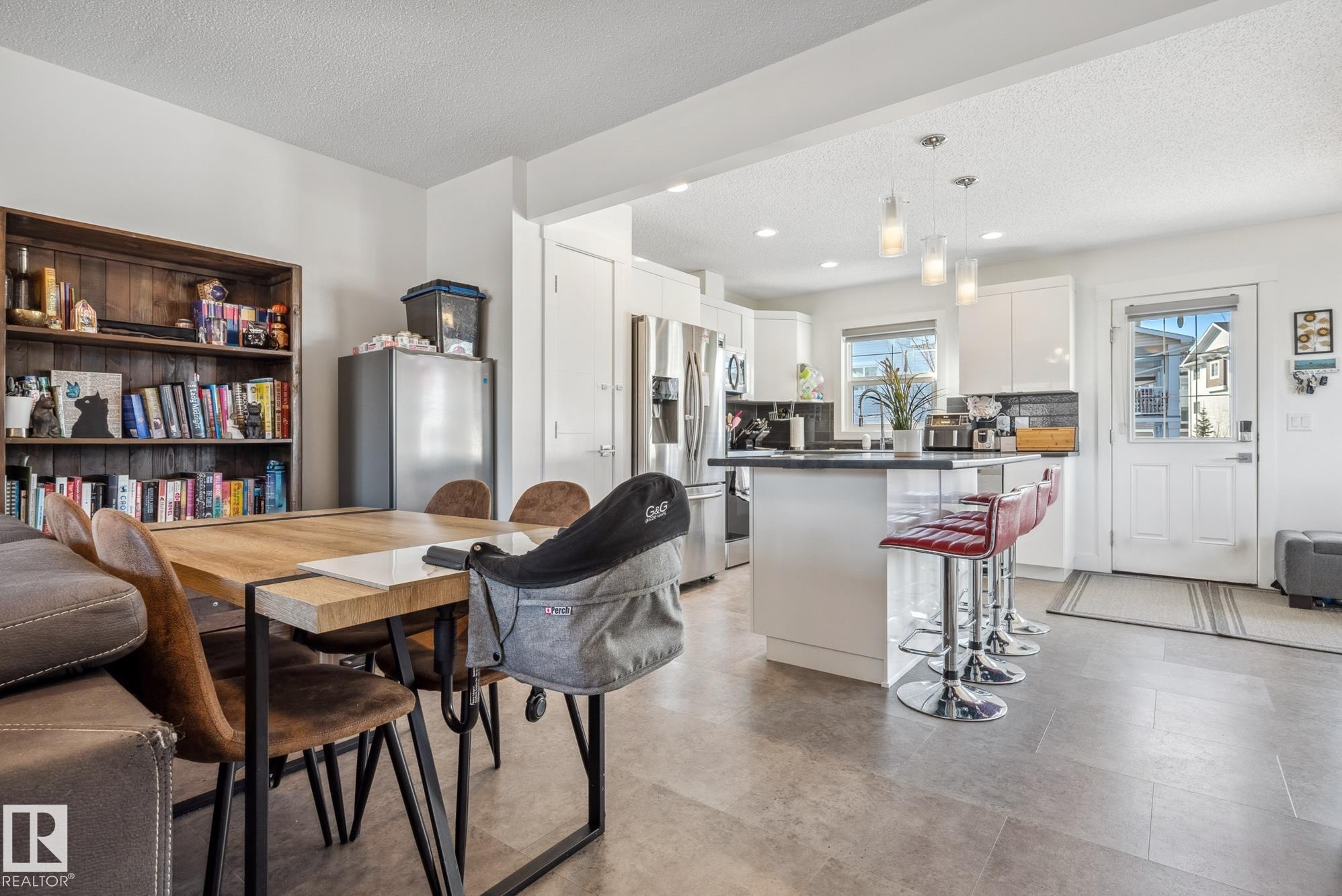 76 330 Bulyea Road, Edmonton, AB - Indoor