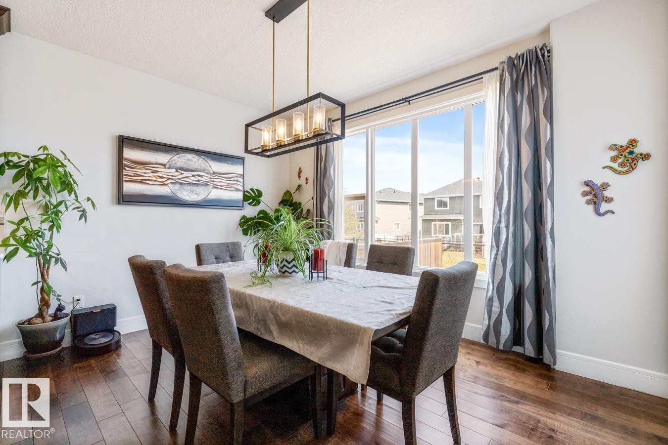 357 Simpkins Wynd, Leduc, AB - Indoor Photo Showing Dining Room