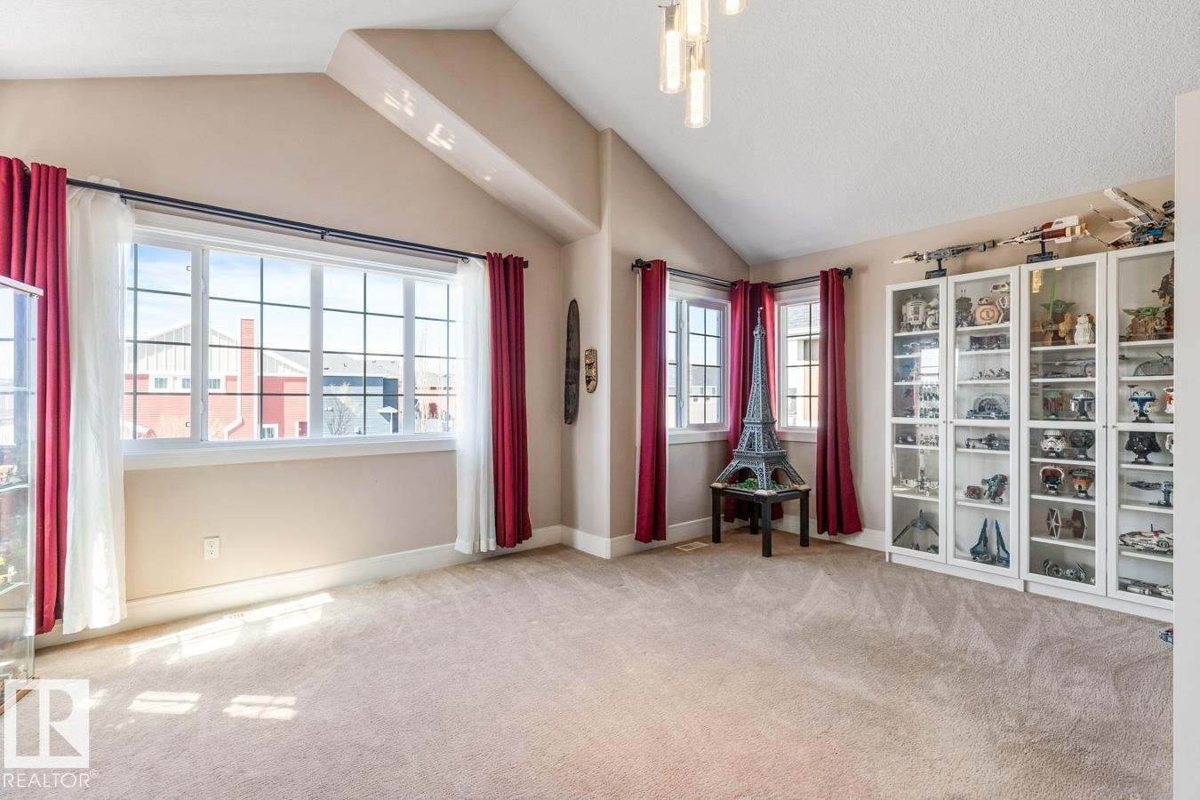 357 Simpkins Wynd, Leduc, AB - Indoor Photo Showing Other Room
