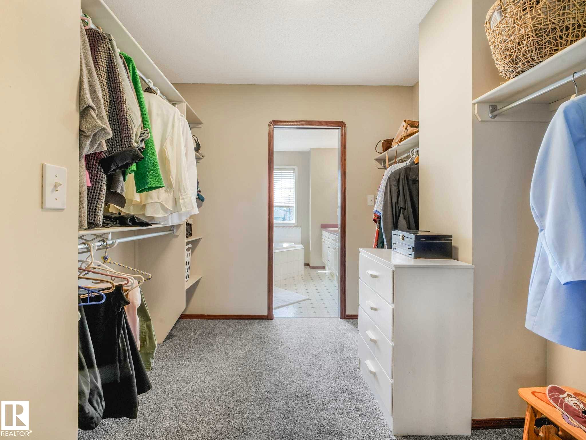 18508 50 Avenue, Edmonton, AB - Indoor With Storage