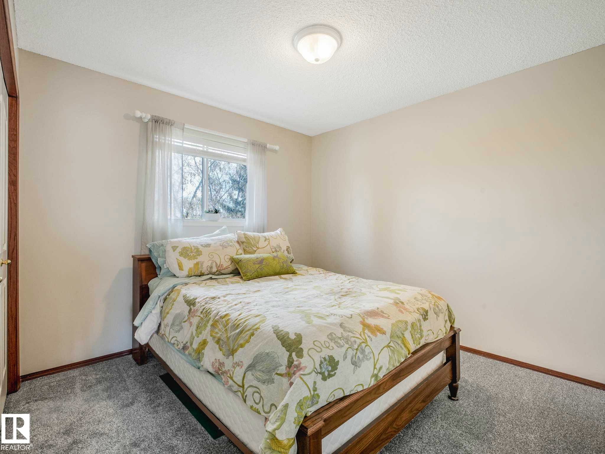 18508 50 Avenue, Edmonton, AB - Indoor Photo Showing Bedroom