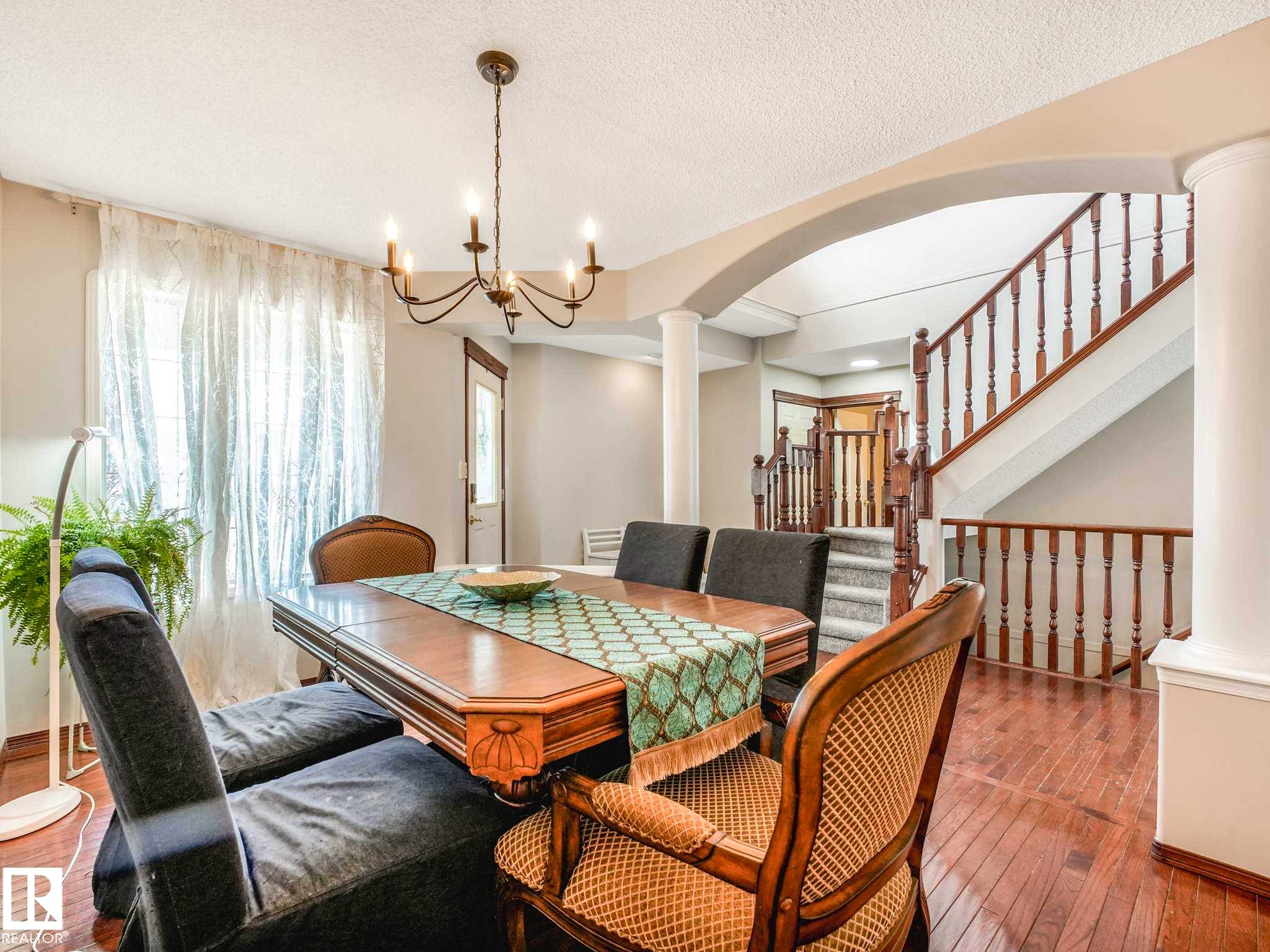 18508 50 Avenue, Edmonton, AB - Indoor Photo Showing Dining Room
