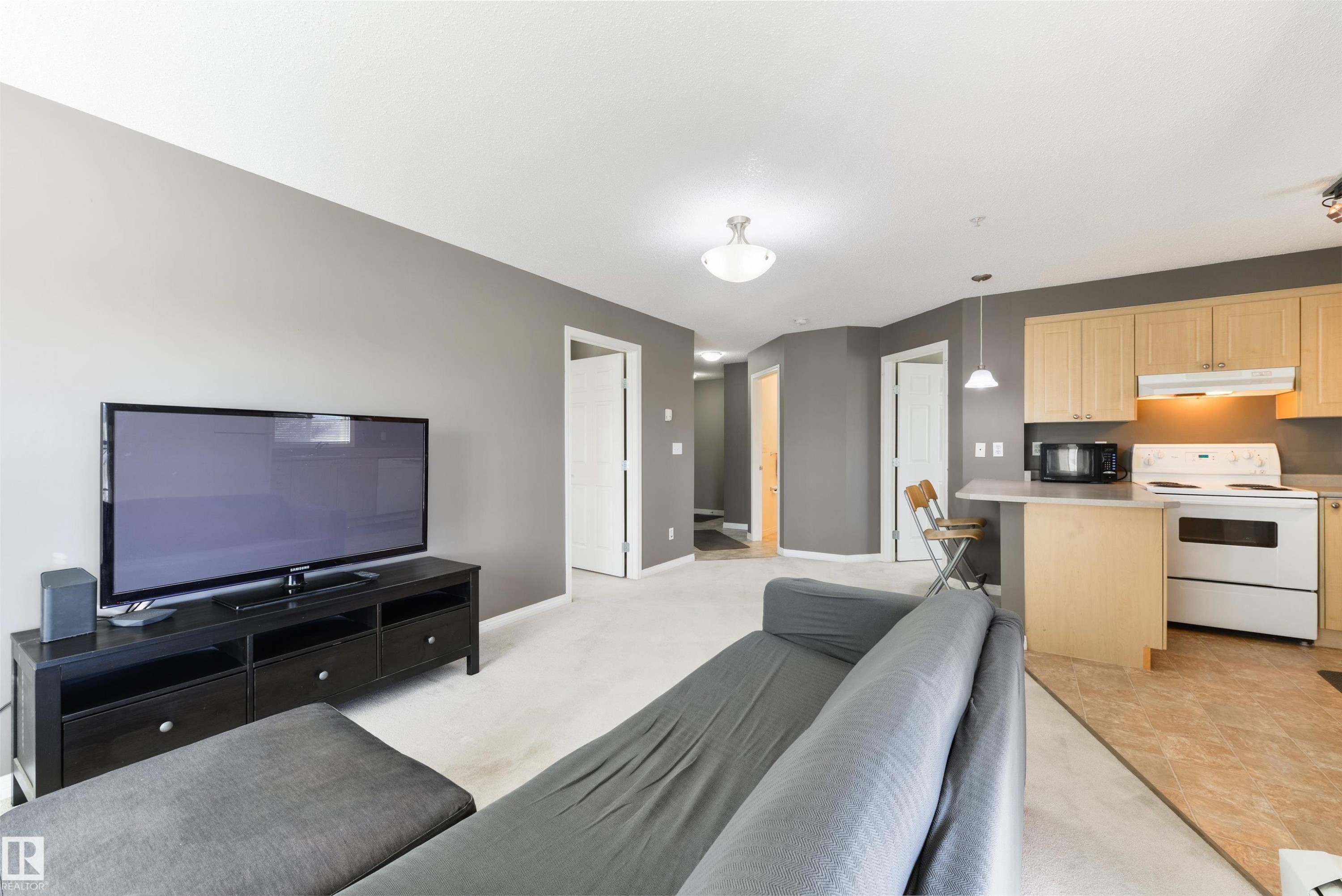 202 622 Mcallister Loop, Edmonton, AB - Indoor Photo Showing Kitchen