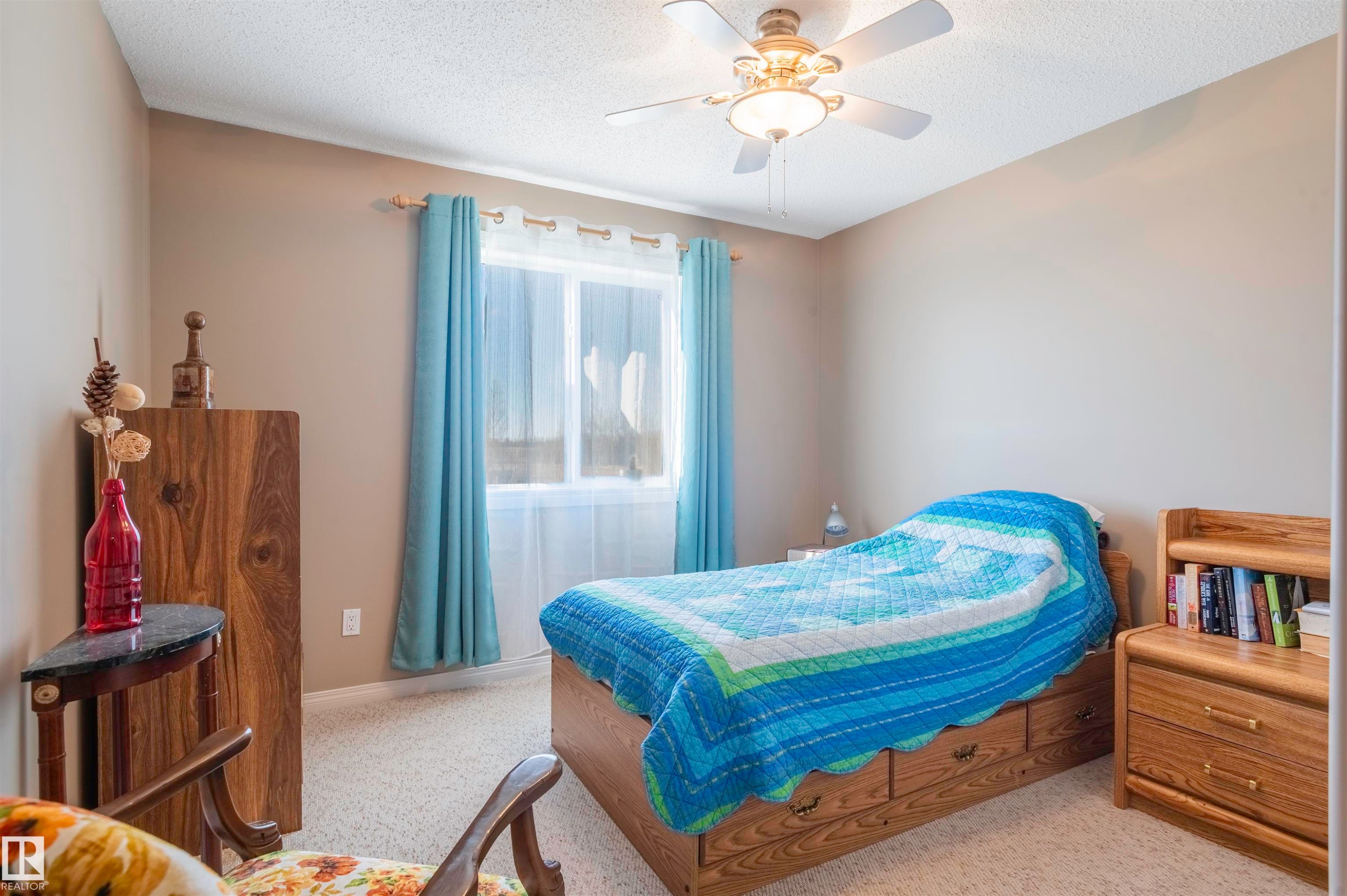 4431 48 Avenue, Clyde, AB - Indoor Photo Showing Bedroom