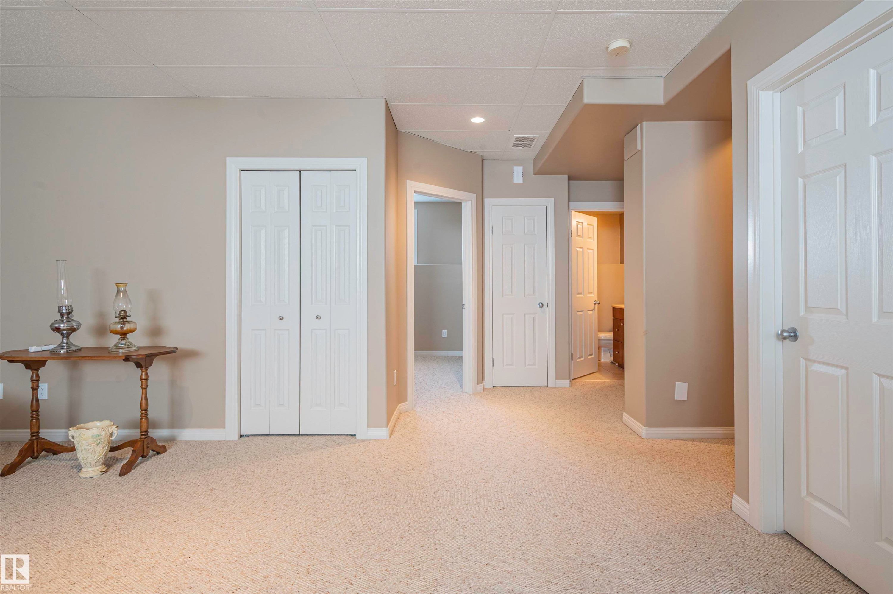 4431 48 Avenue, Clyde, AB - Indoor