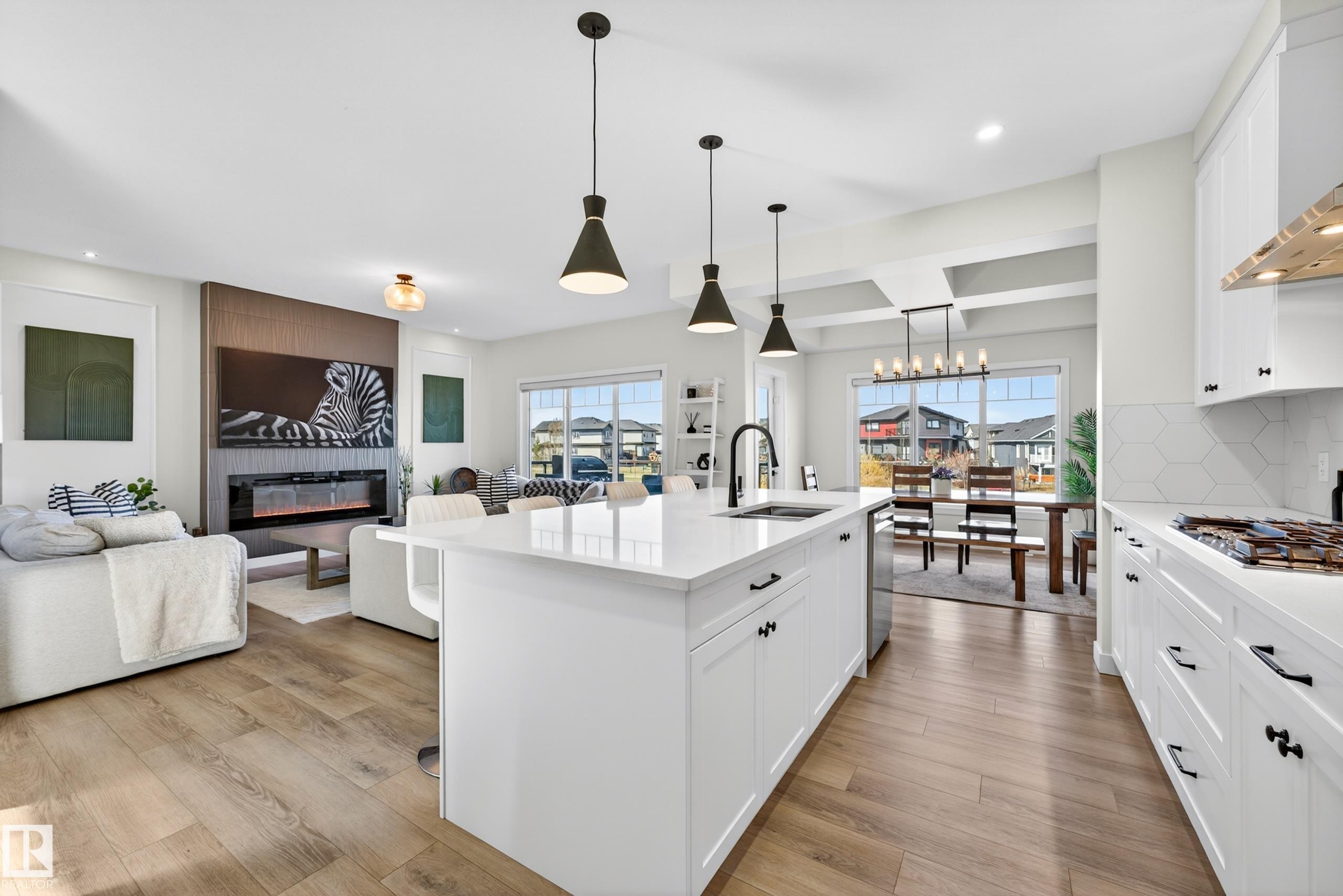 117 Kidd Crescent, Leduc, AB - Indoor Photo Showing Kitchen With Upgraded Kitchen