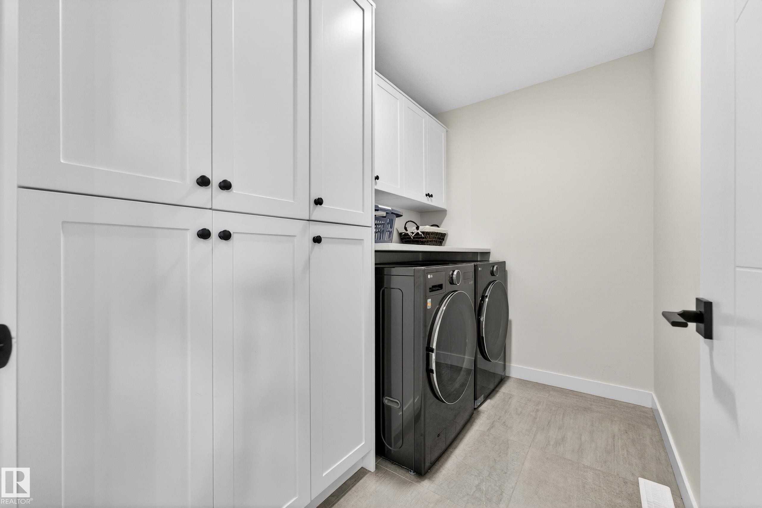 117 Kidd Crescent, Leduc, AB - Indoor Photo Showing Laundry Room