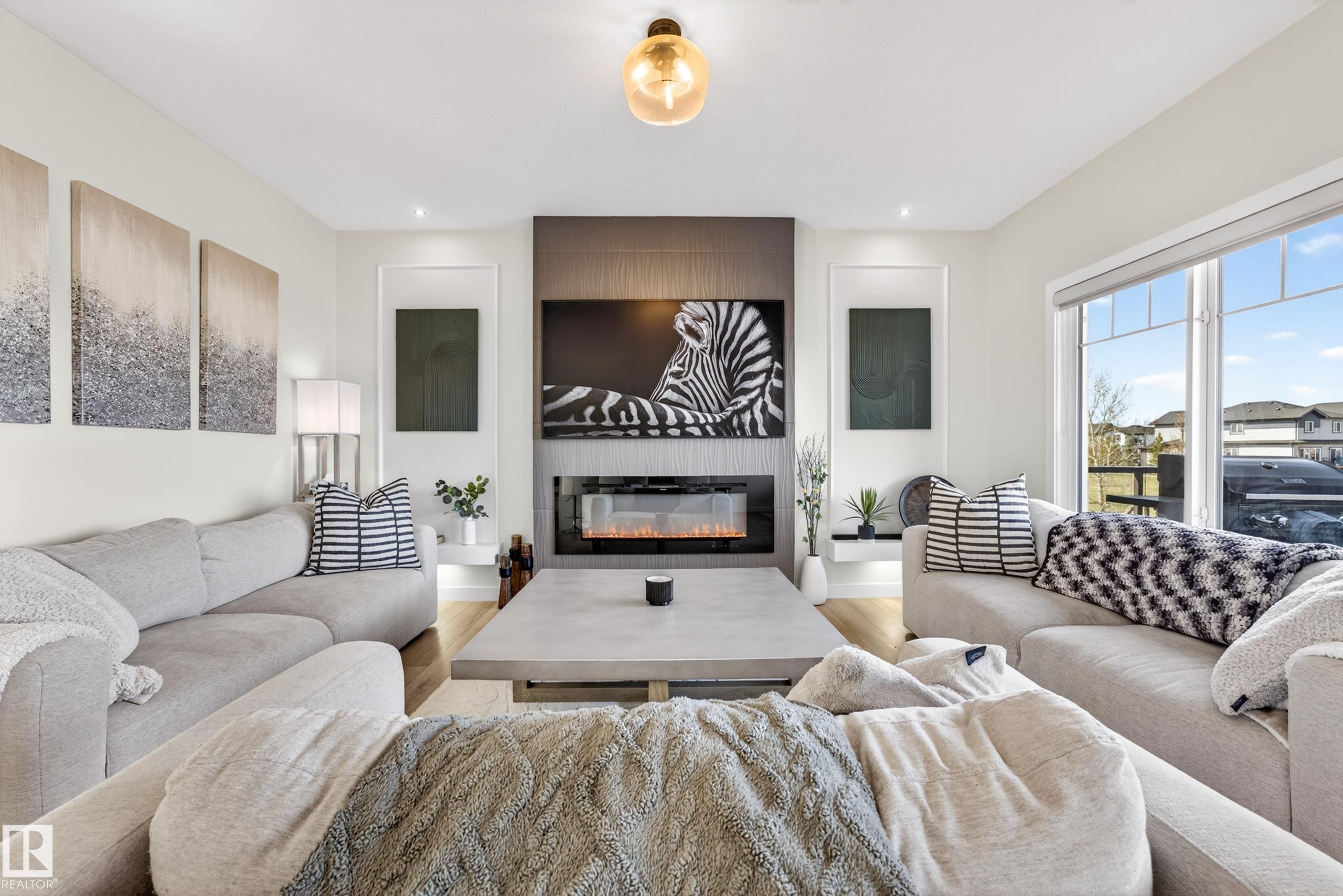 117 Kidd Crescent, Leduc, AB - Indoor Photo Showing Living Room With Fireplace