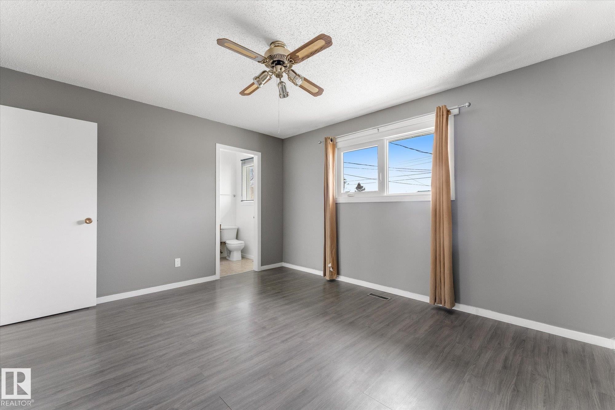 4520 54 Avenue, Leduc, AB - Indoor Photo Showing Other Room