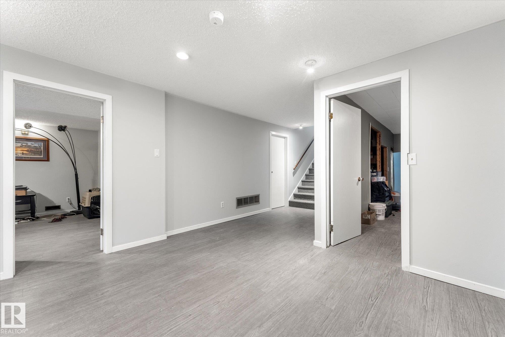 4520 54 Avenue, Leduc, AB - Indoor Photo Showing Other Room