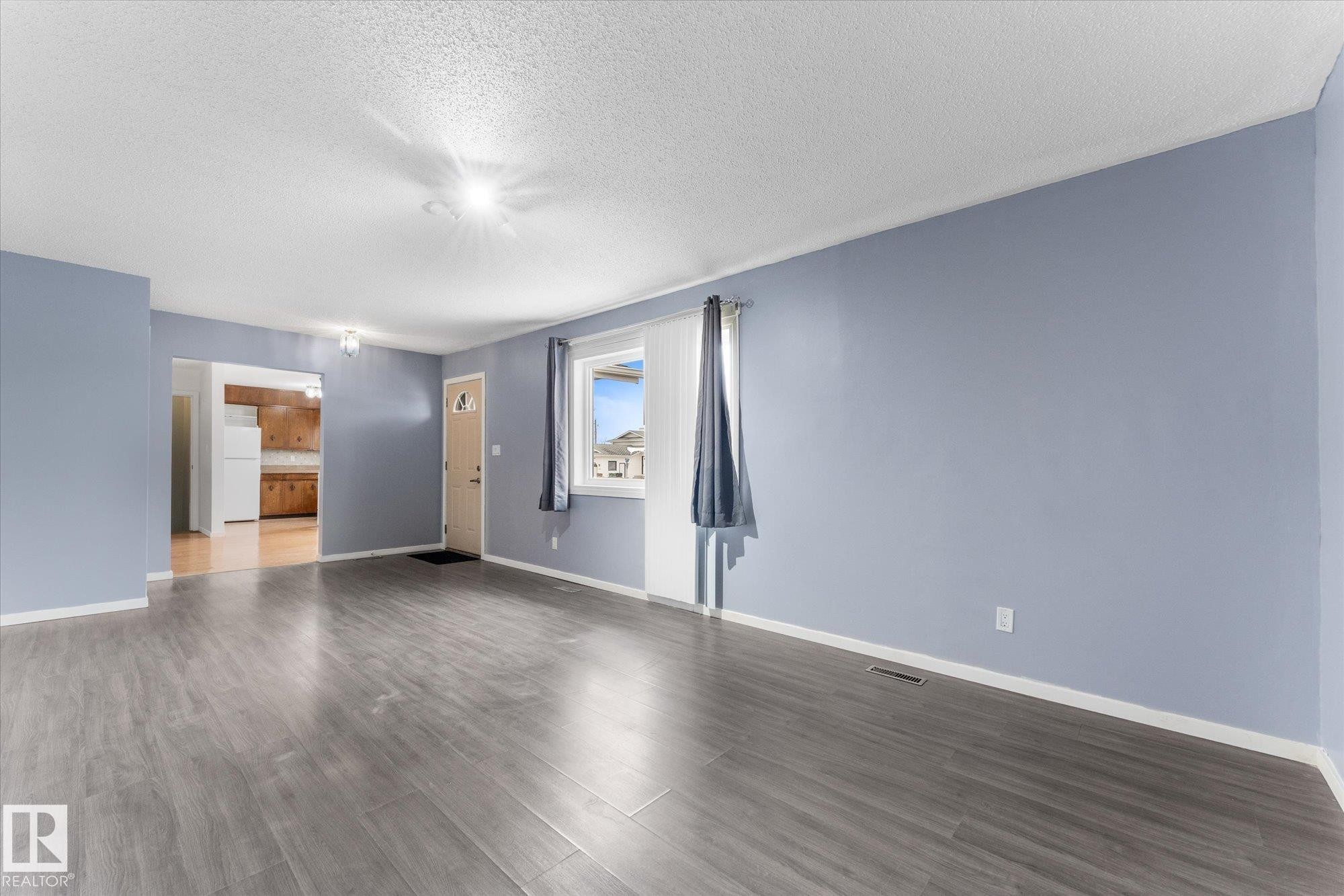 4520 54 Avenue, Leduc, AB - Indoor Photo Showing Other Room