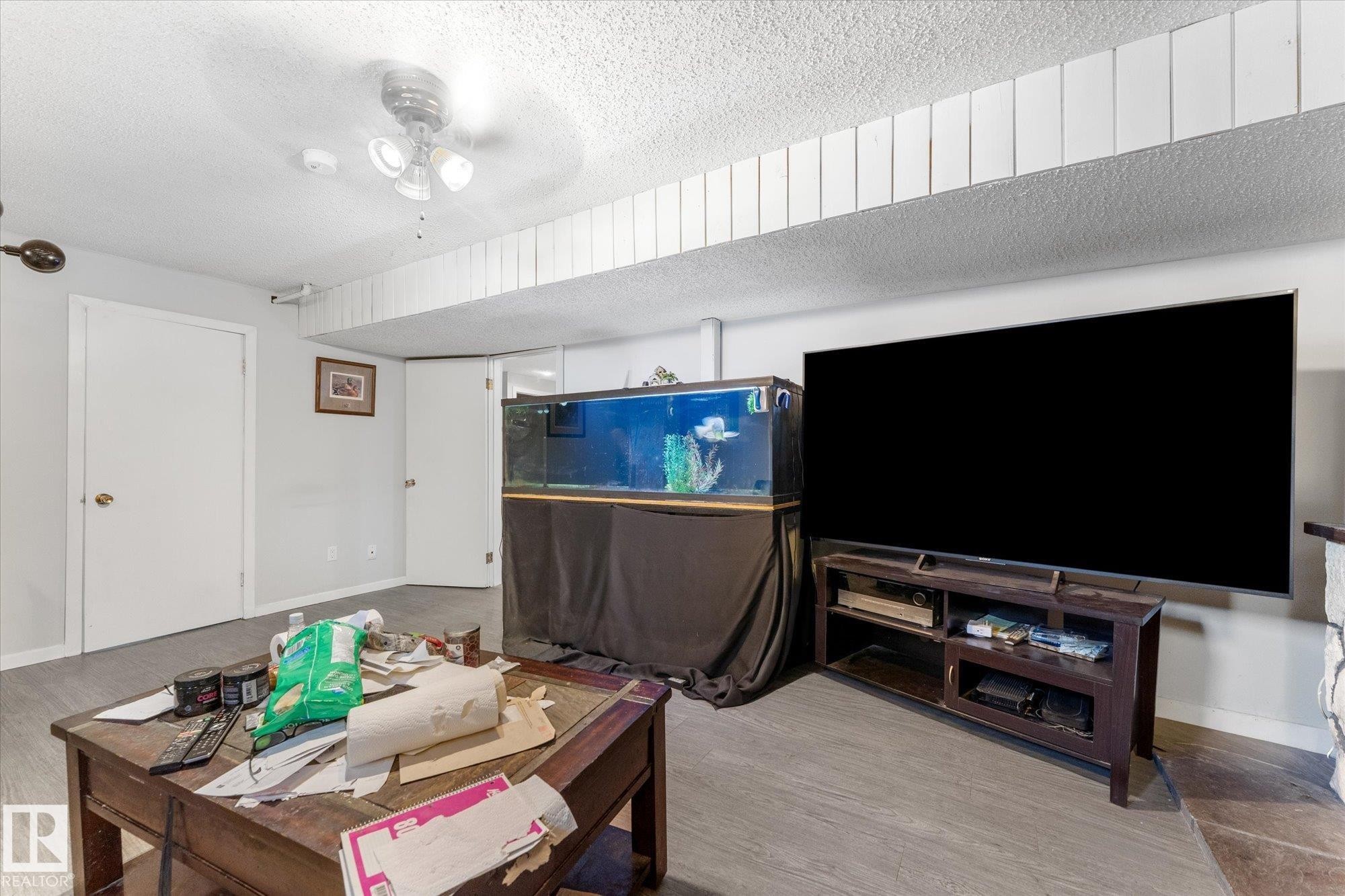 4520 54 Avenue, Leduc, AB - Indoor