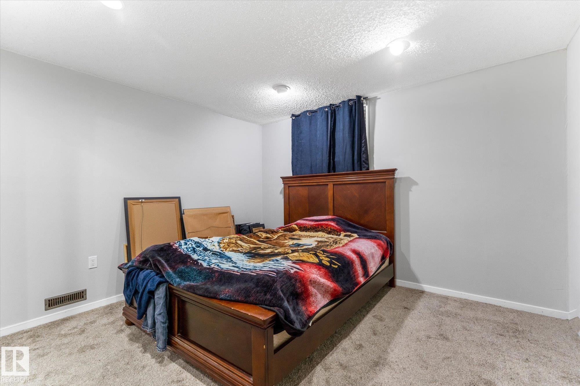 4520 54 Avenue, Leduc, AB - Indoor Photo Showing Bedroom