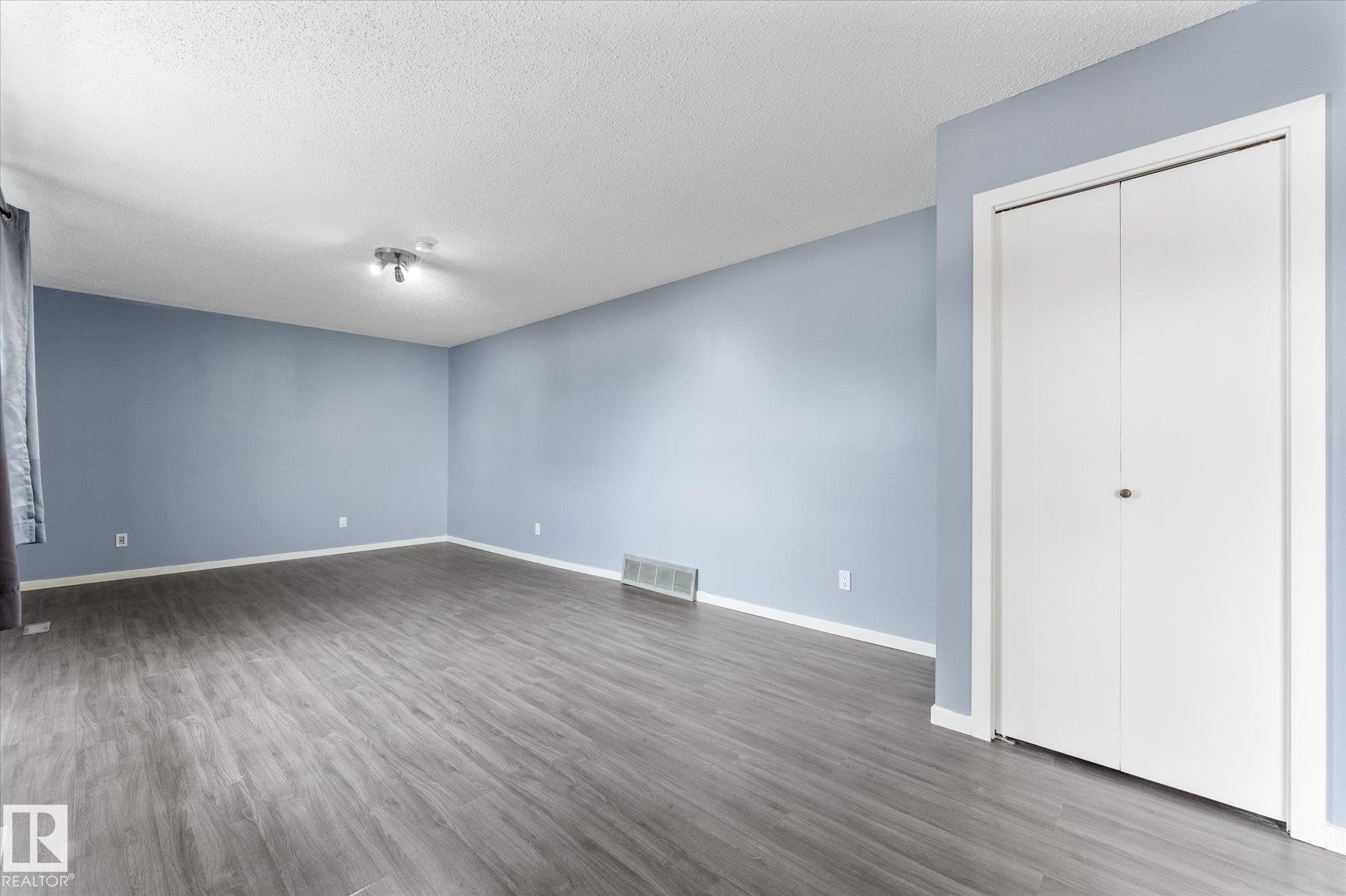 4520 54 Avenue, Leduc, AB - Indoor Photo Showing Other Room