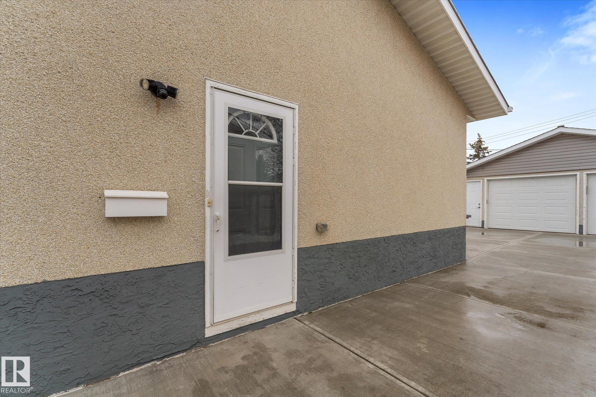 4520 54 Avenue, Leduc, AB - Outdoor With Exterior