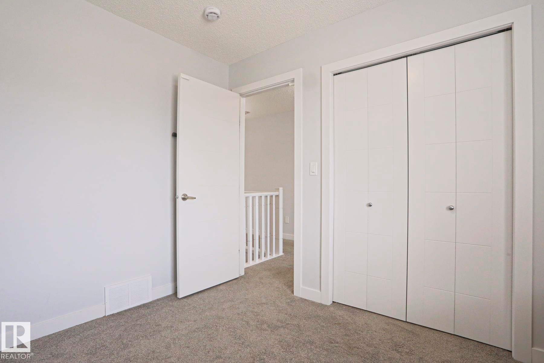 7314 Edgemont Way, Edmonton, AB - Indoor Photo Showing Other Room