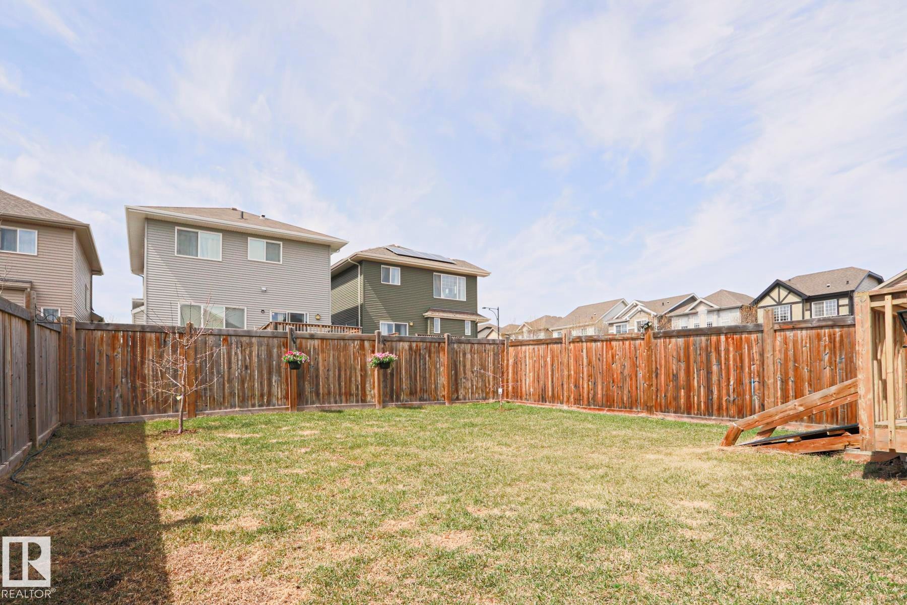 7314 Edgemont Way, Edmonton, AB - Outdoor