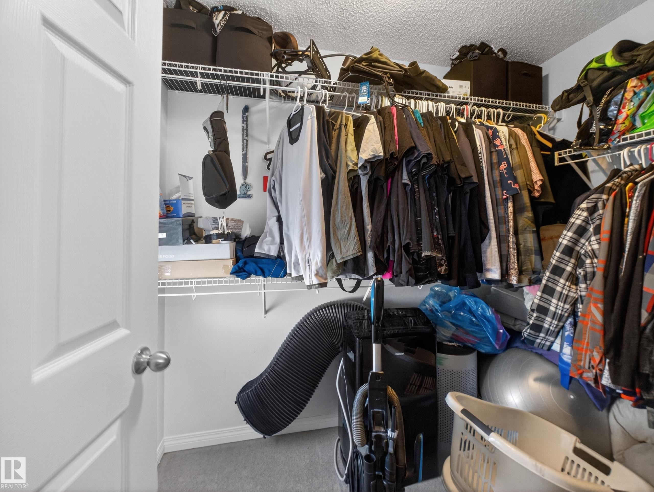 5576 Stevens Crescent Nw, Edmonton, AB - Indoor With Storage