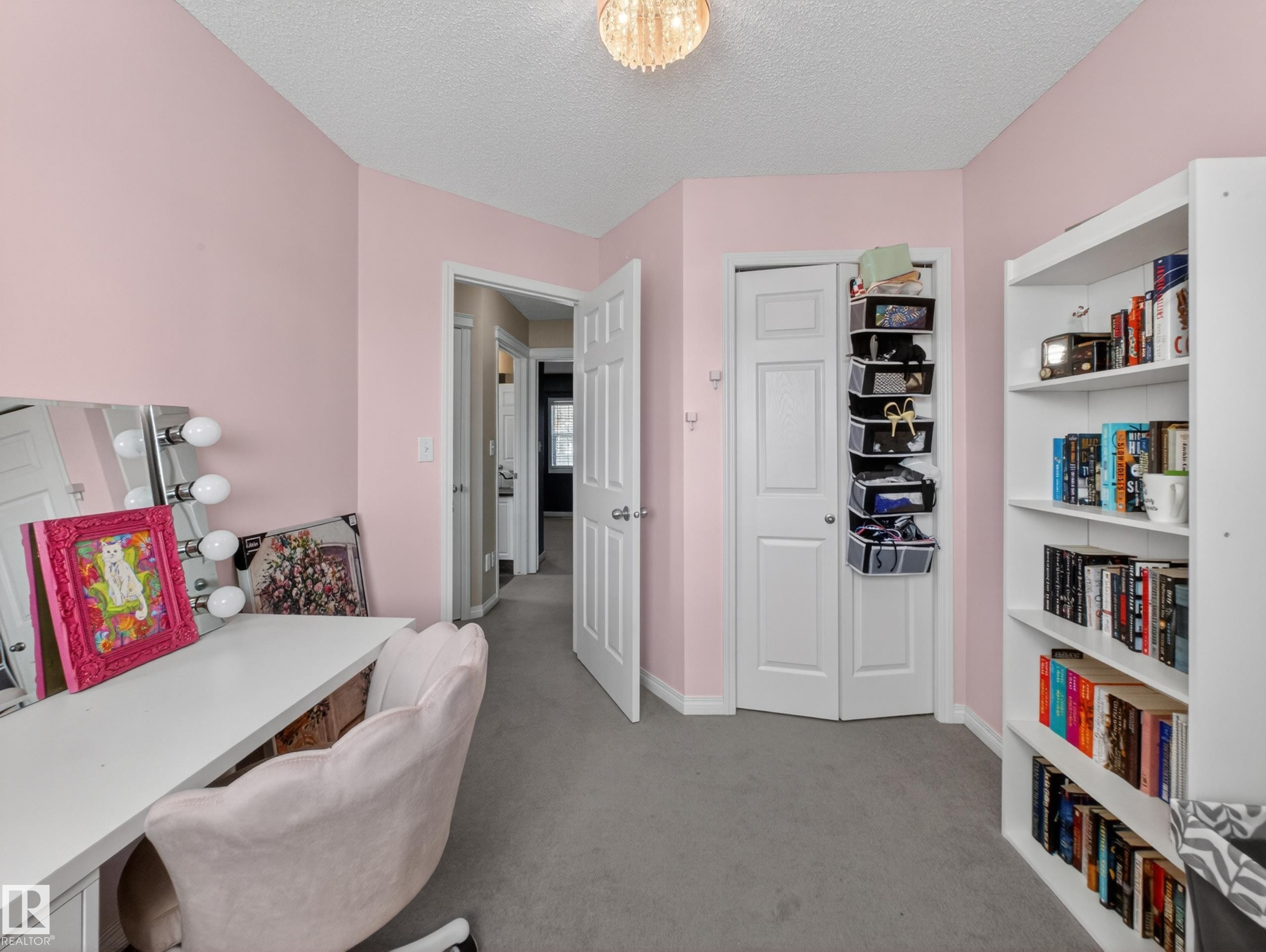 5576 Stevens Crescent Nw, Edmonton, AB - Indoor