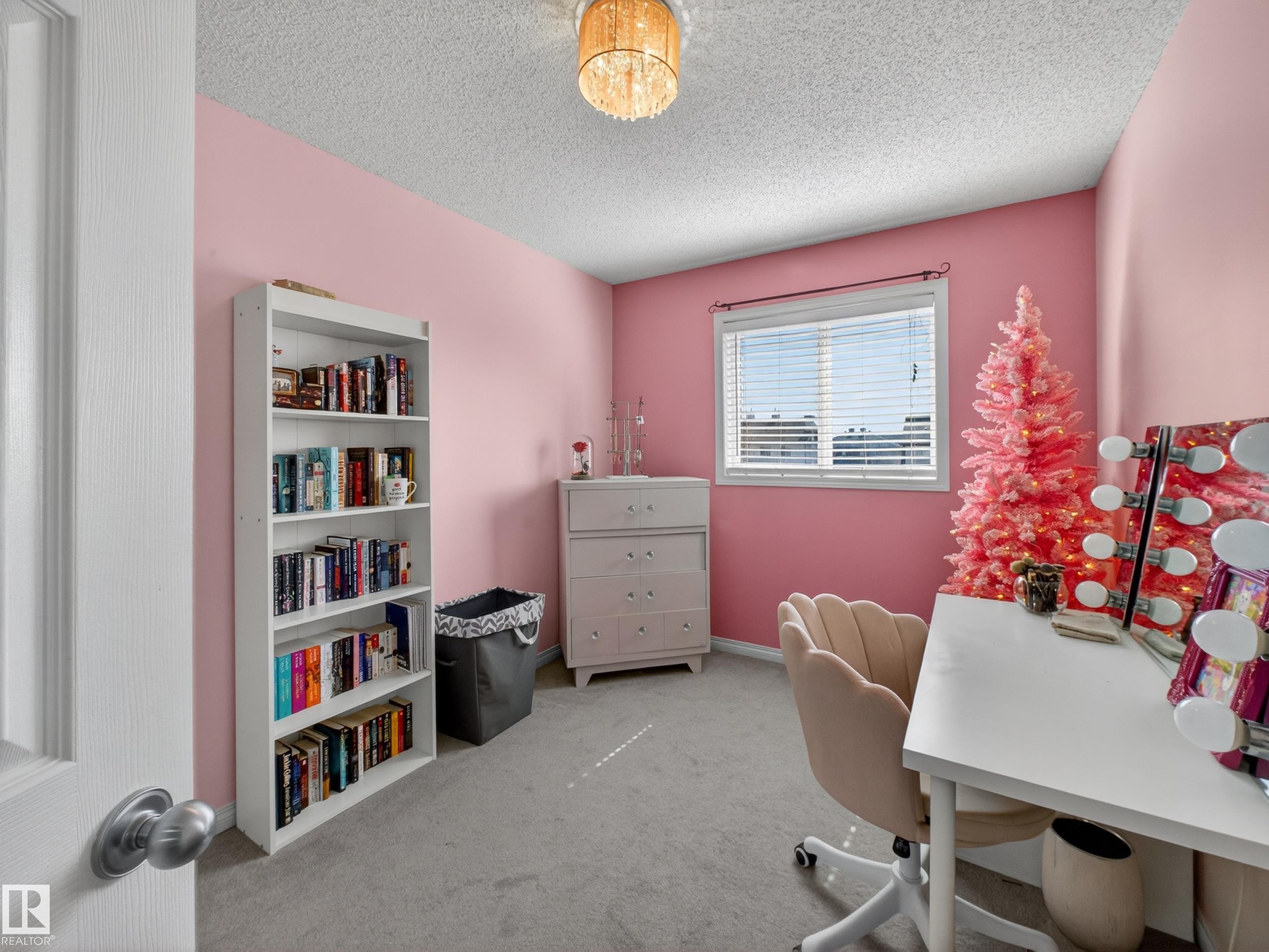 5576 Stevens Crescent Nw, Edmonton, AB - Indoor