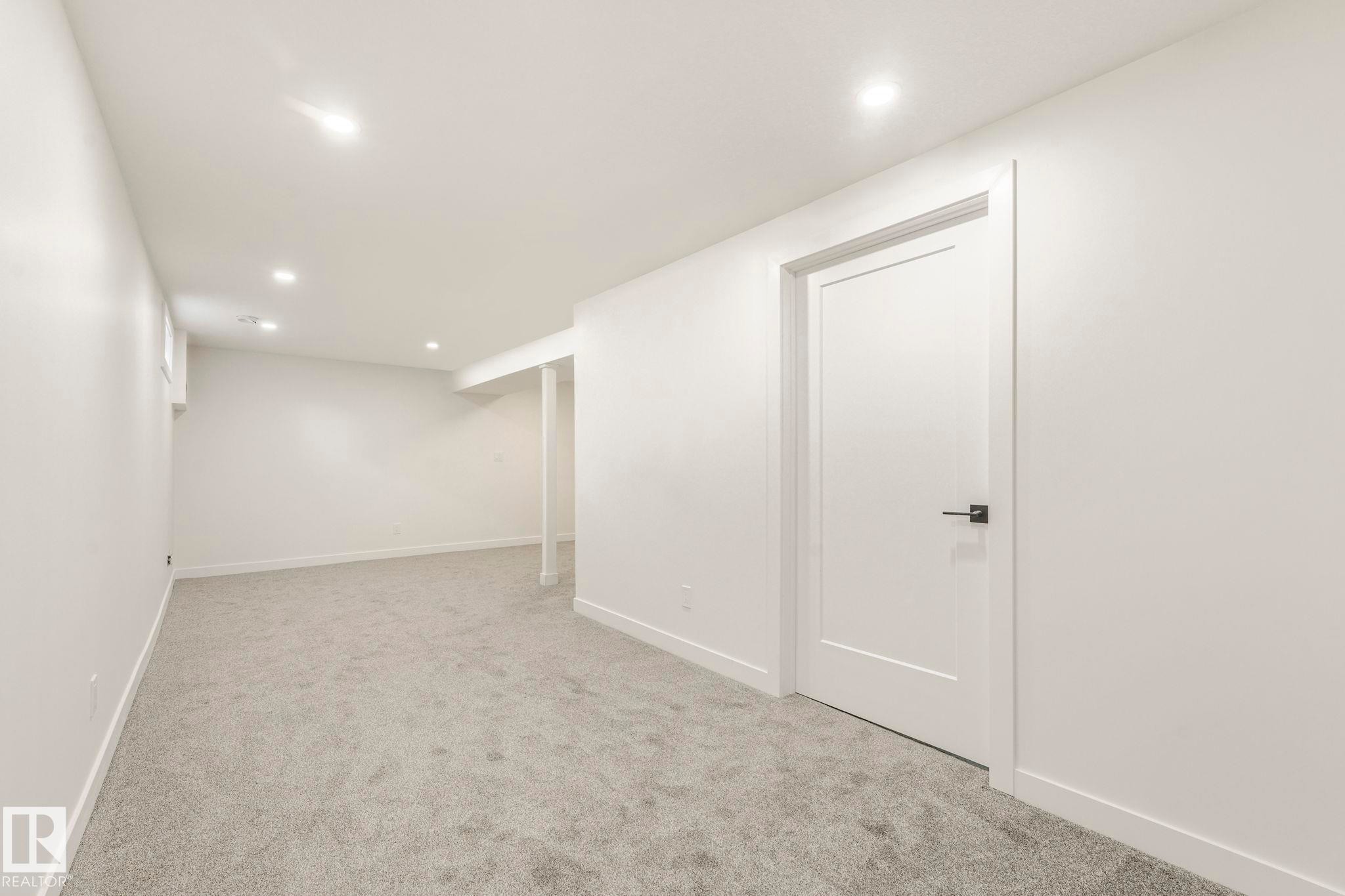 199B Homestead Crescent, Edmonton, AB - Indoor Photo Showing Other Room