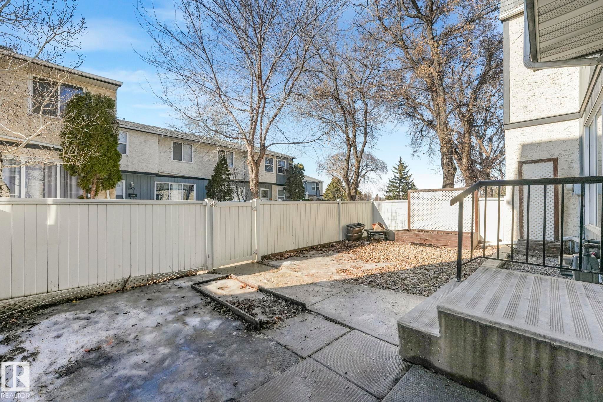199B Homestead Crescent, Edmonton, AB - Outdoor