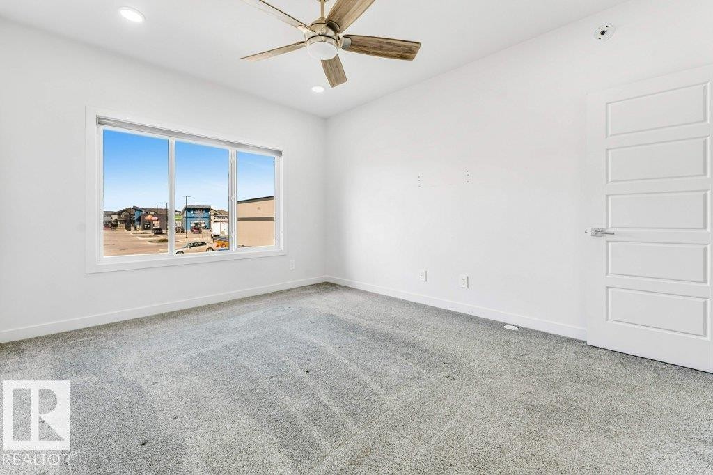 5140 23 Avenue, Edmonton, AB - Indoor Photo Showing Other Room