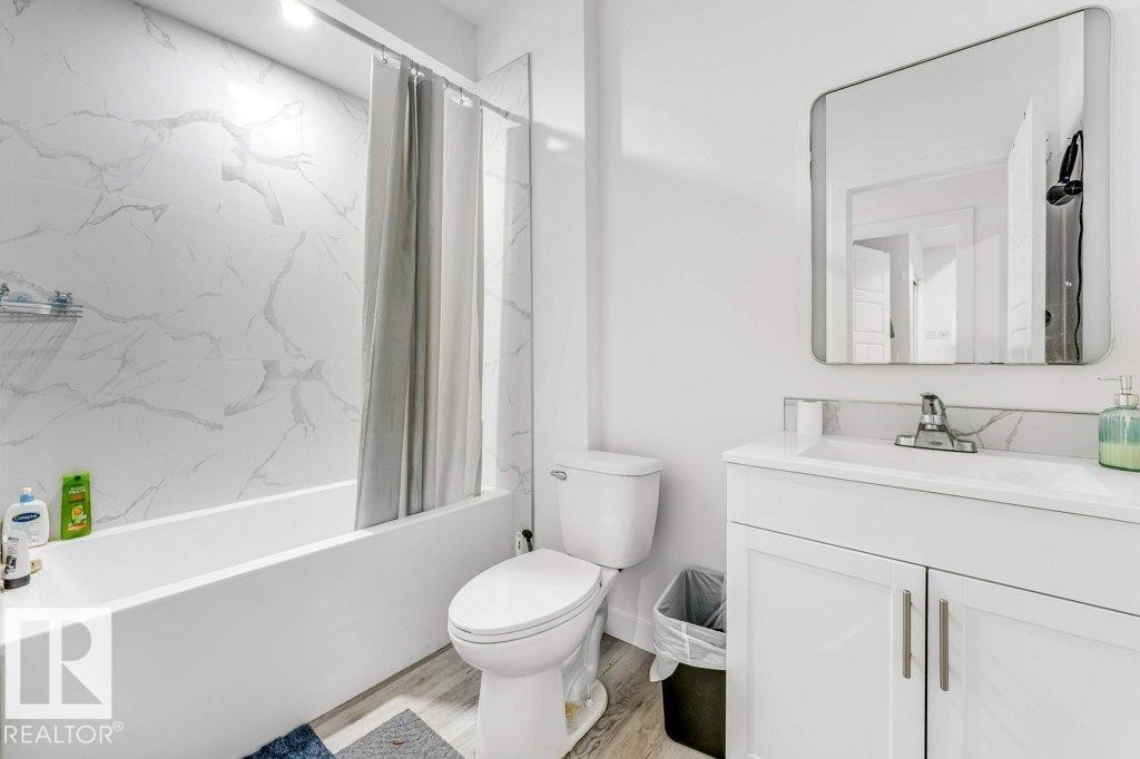 5140 23 Avenue, Edmonton, AB - Indoor Photo Showing Bathroom