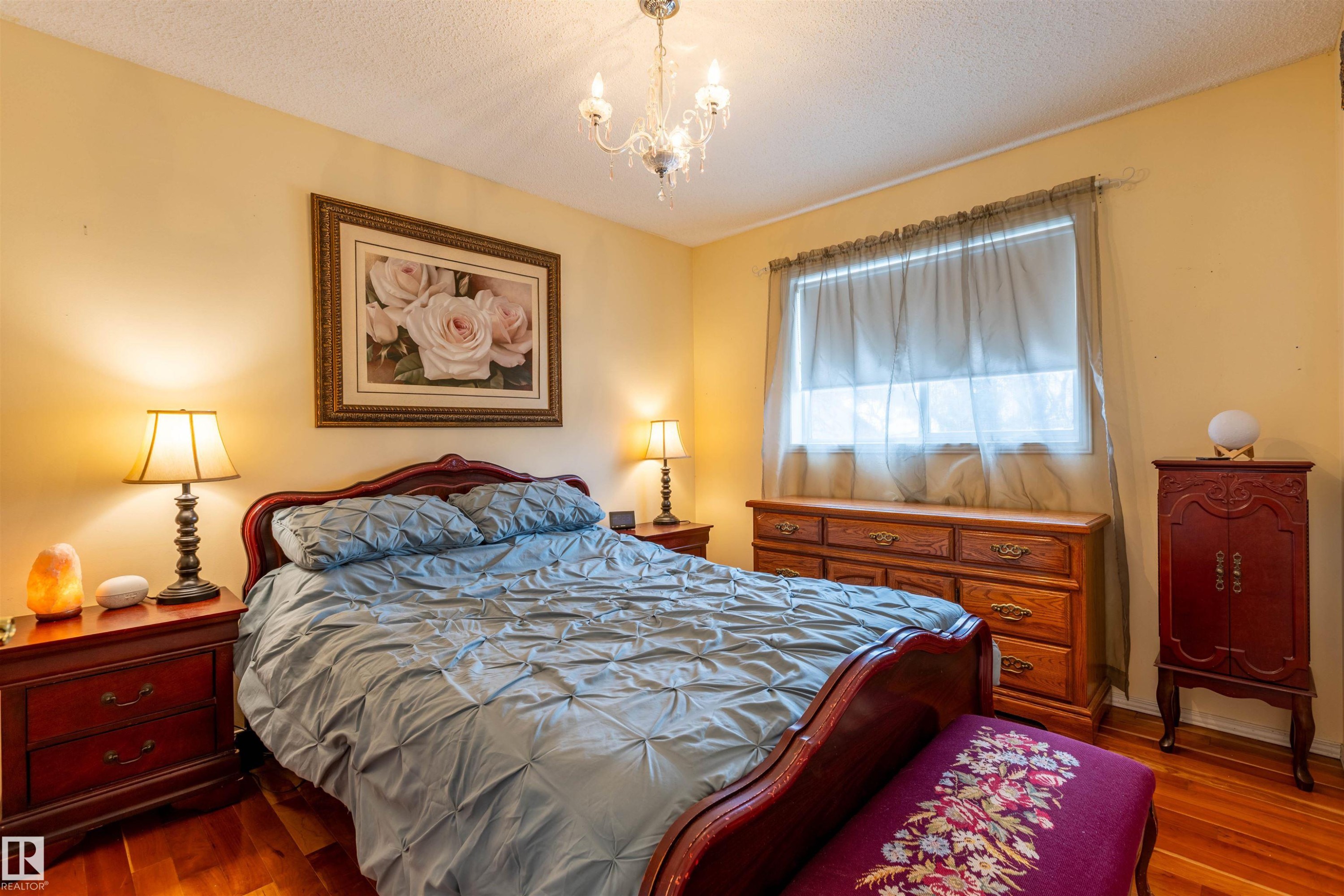 1712 Turvey Bend, Edmonton, AB - Indoor Photo Showing Bedroom