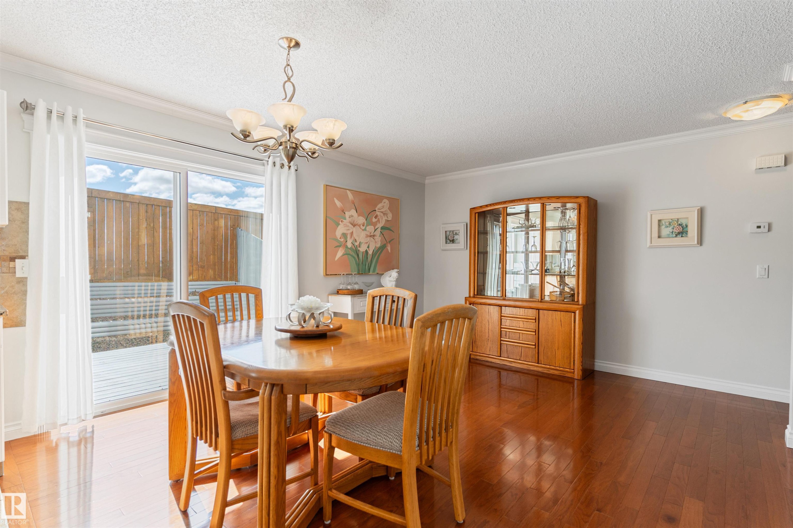 26 11 Hunchak Way, St. Albert, AB - Indoor Photo Showing Dining Room