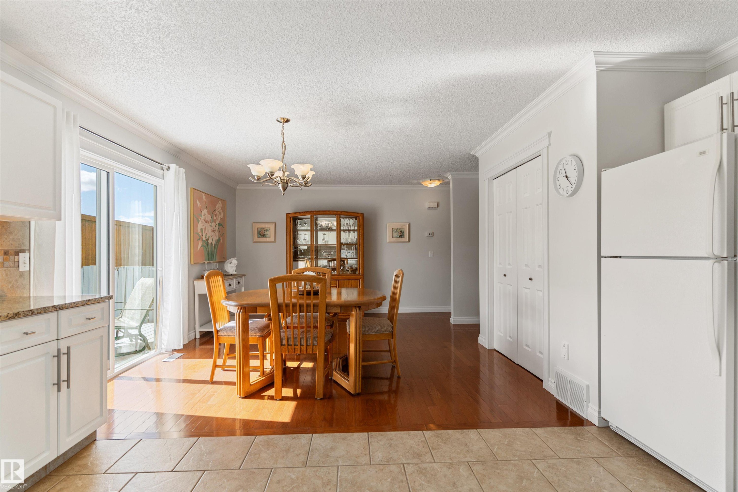 26 11 Hunchak Way, St. Albert, AB - Indoor