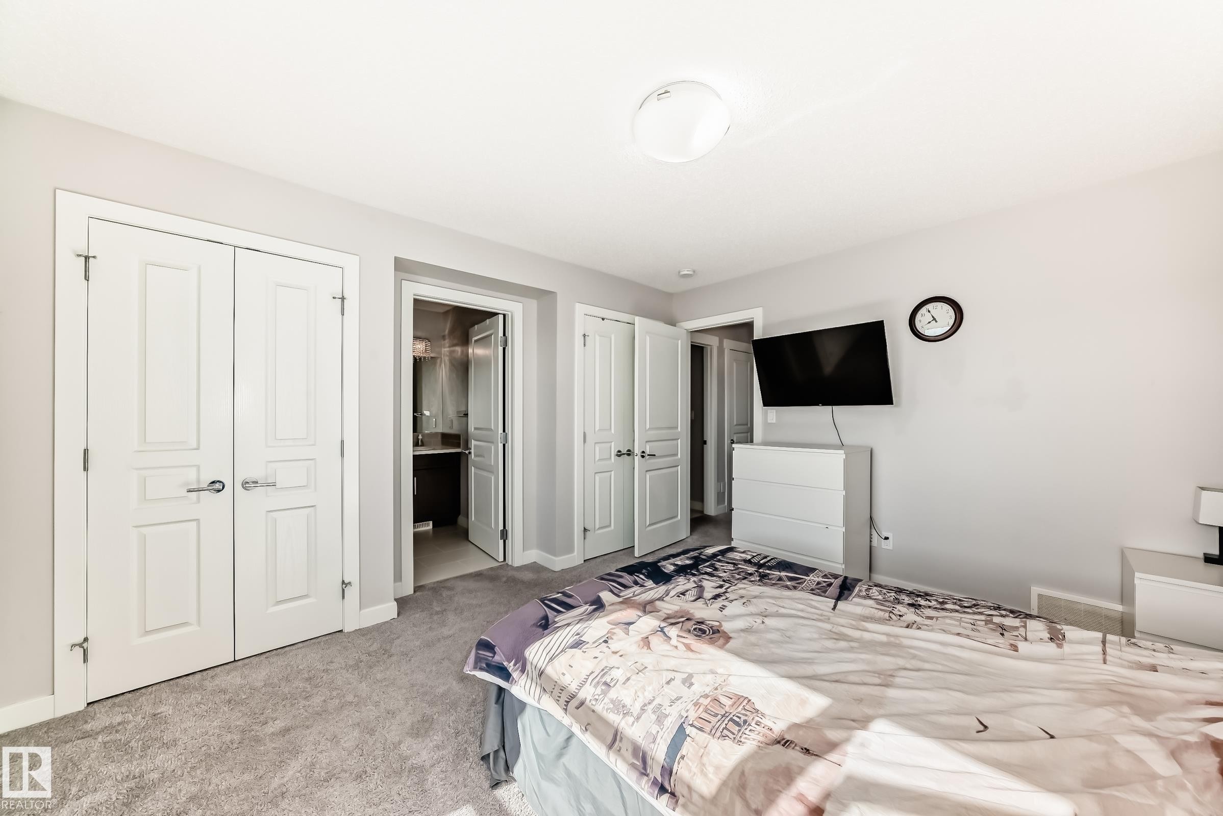 18127 77 Street, Edmonton, AB - Indoor Photo Showing Bedroom