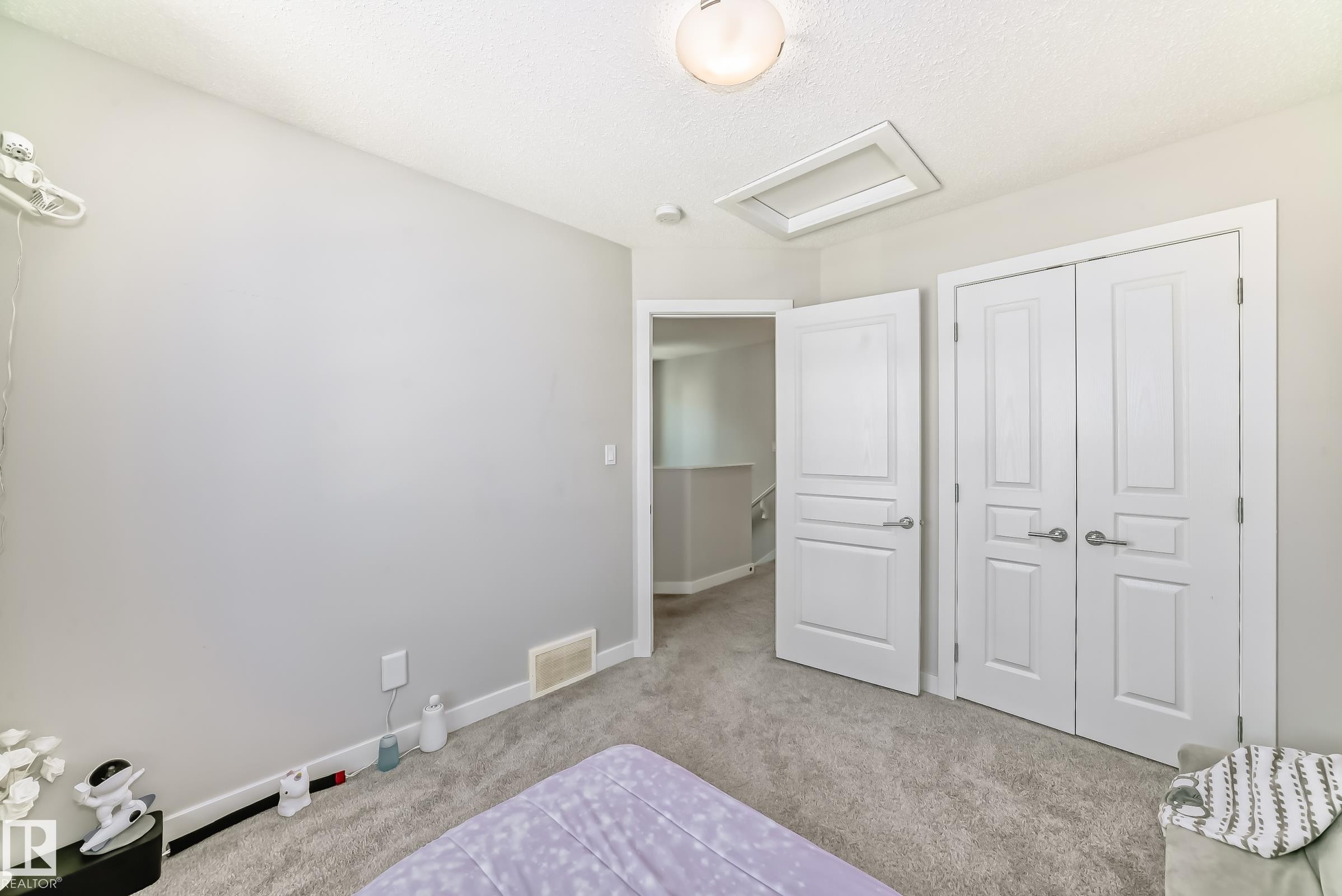 18127 77 Street, Edmonton, AB - Indoor Photo Showing Bedroom