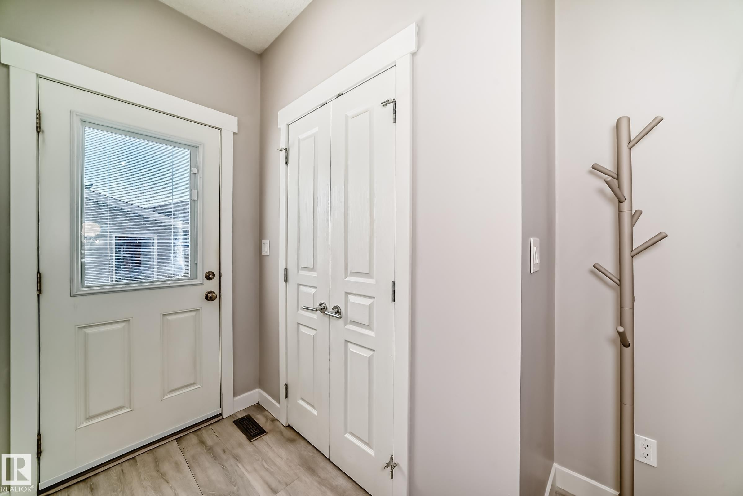 18127 77 Street, Edmonton, AB - Indoor Photo Showing Other Room
