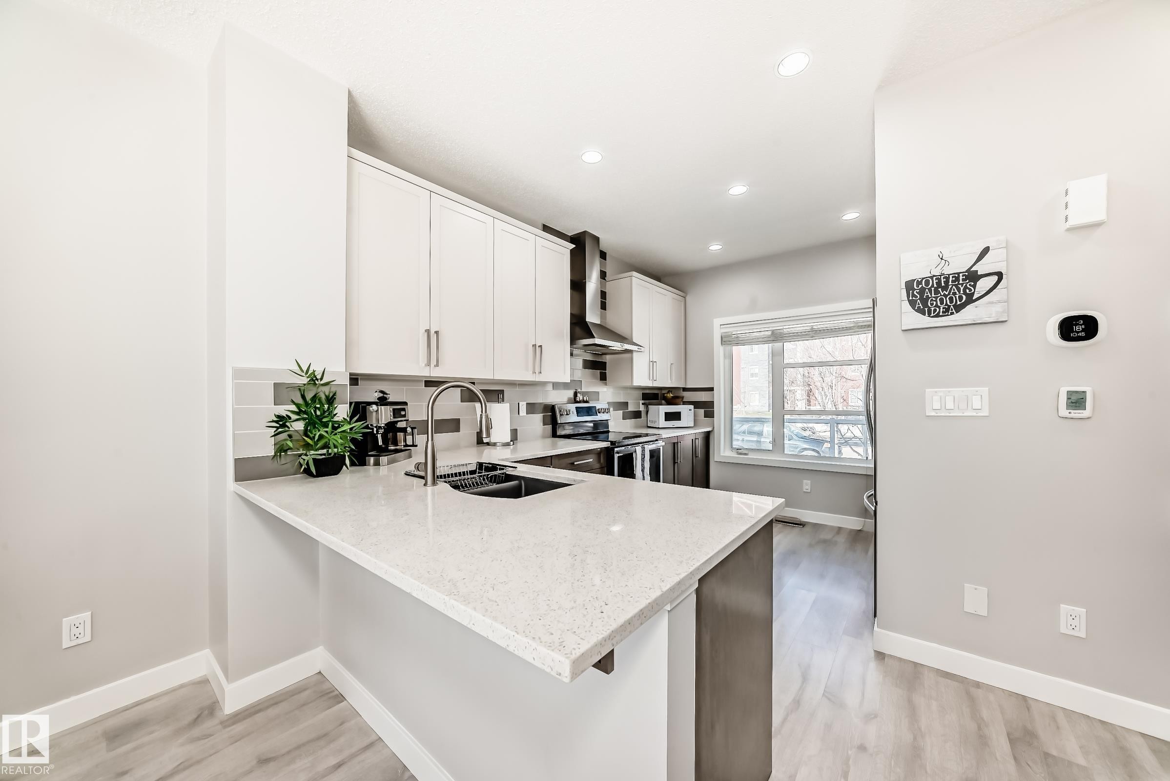 18127 77 Street, Edmonton, AB - Indoor Photo Showing Kitchen With Double Sink