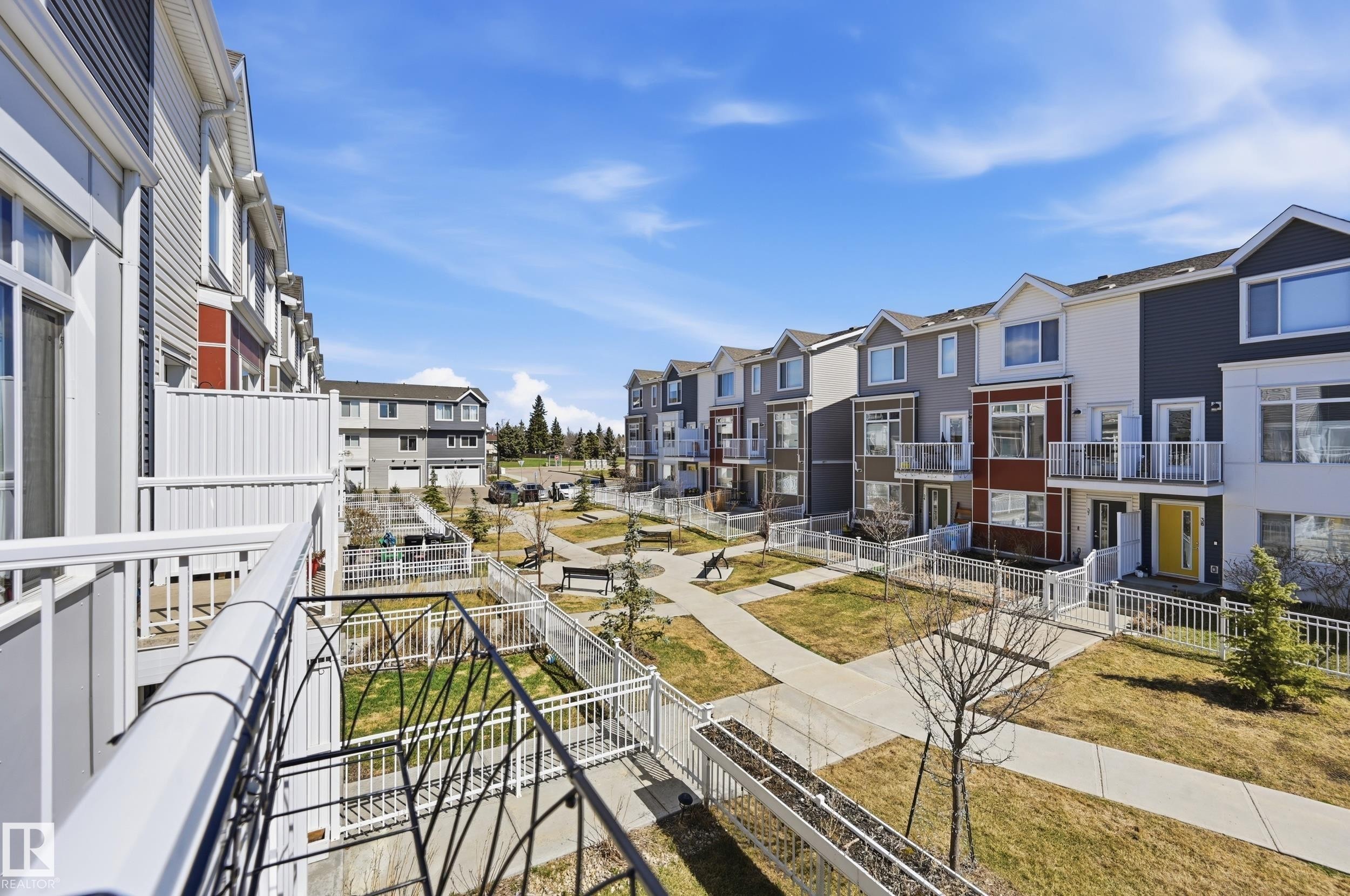 24 215 Saddleback Road, Edmonton, AB - Outdoor